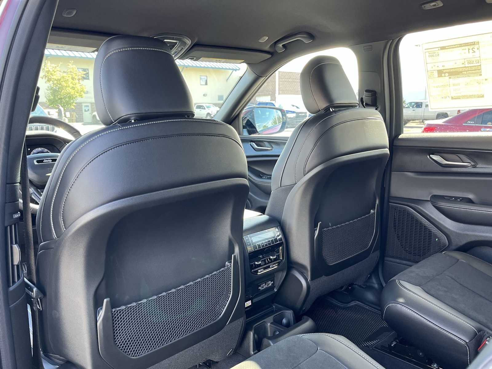 Thumbnail: 2025 Jeep Grand Cherokee - 12