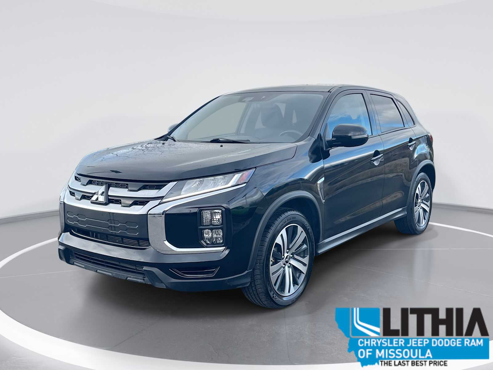 2024 Mitsubishi Outlander Sport SE's photo