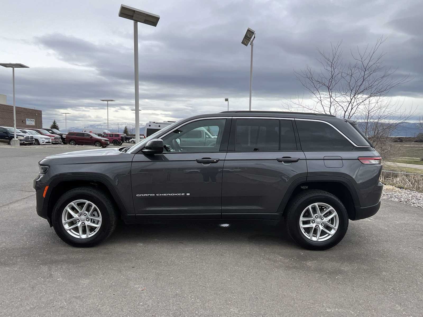 Thumbnail: 2025 Jeep Grand Cherokee - 3