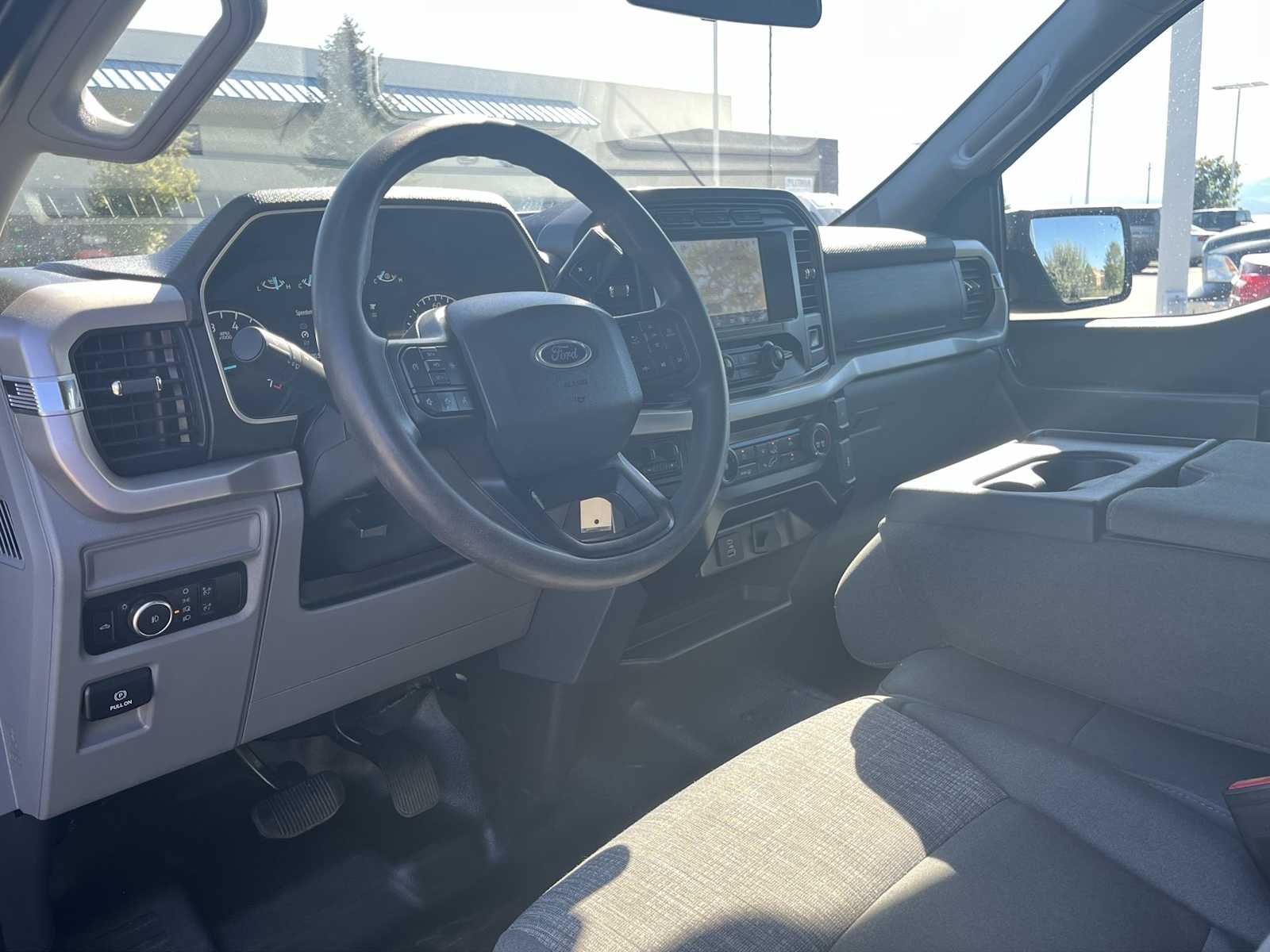 2023 Ford F-150 XLT photo 2