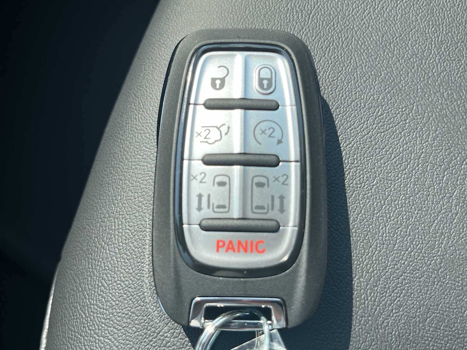 Thumbnail: 2026 Chrysler Pacifica - 20