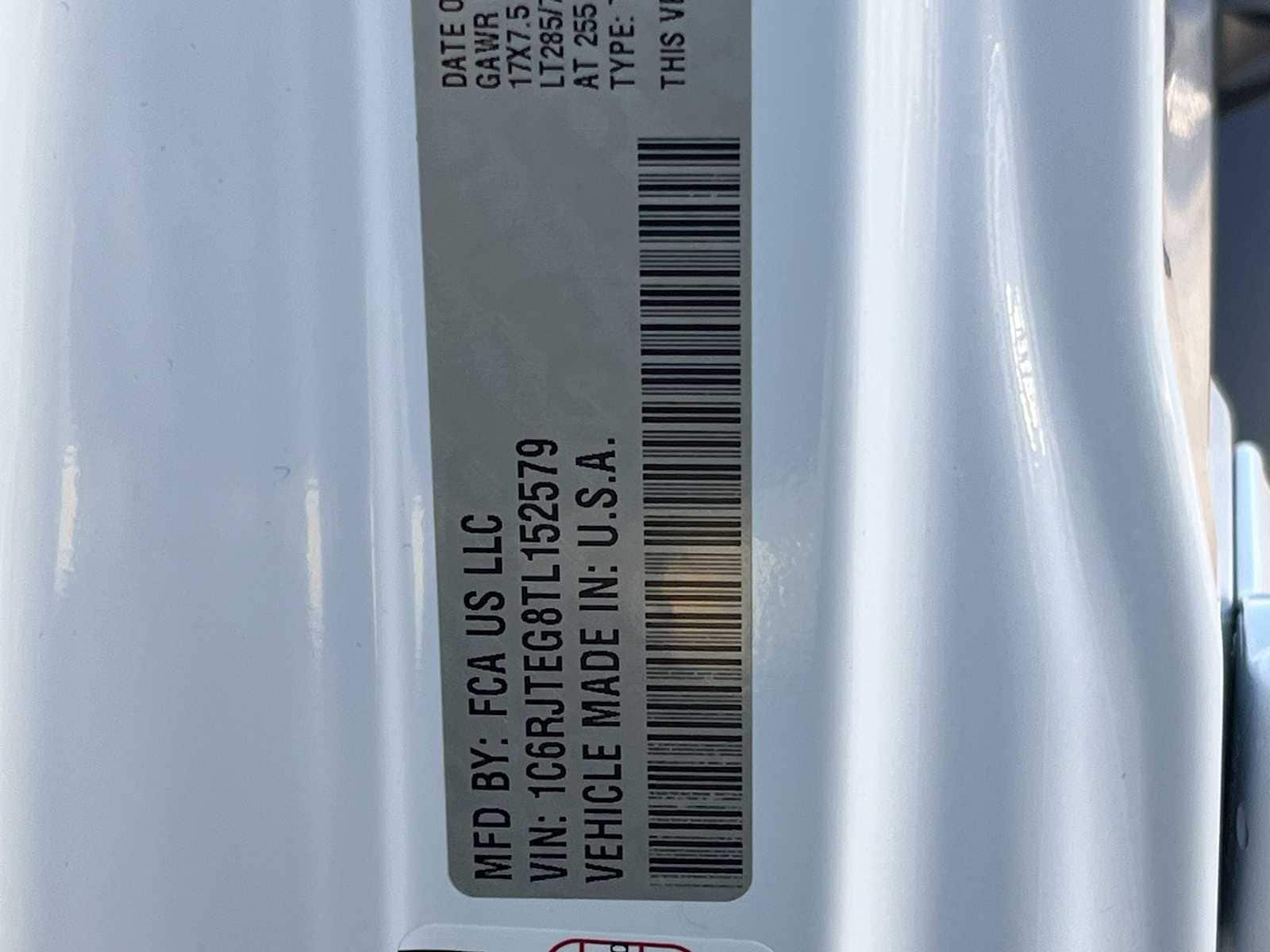 Thumbnail: 2026 Jeep Gladiator - 21