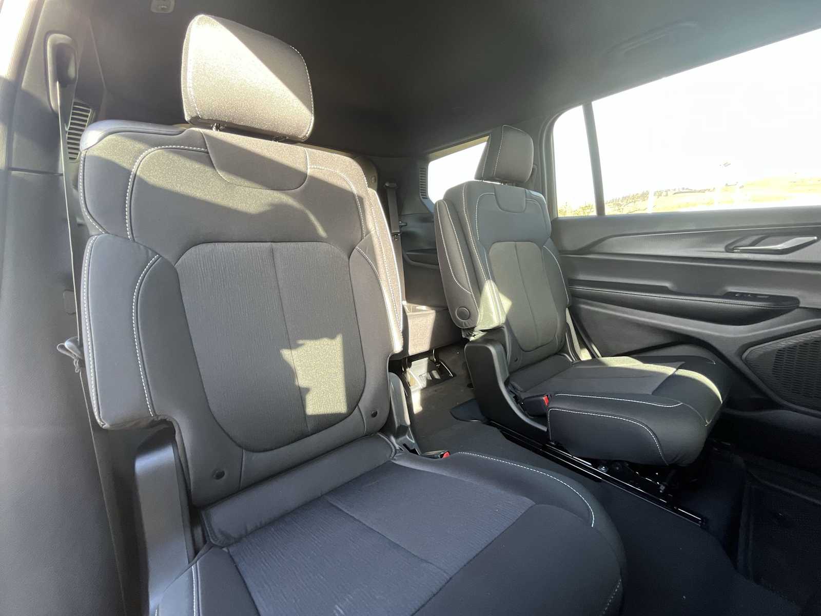 Thumbnail: 2025 Jeep Grand Cherokee - 13