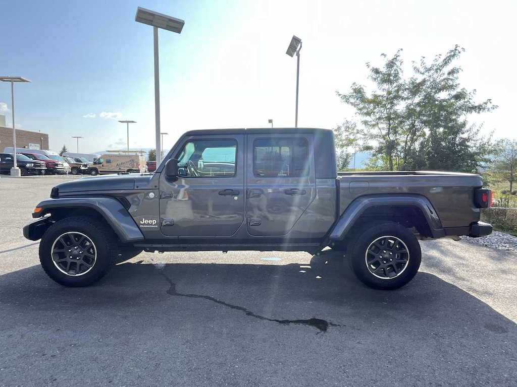 Used 2023 Jeep Gladiator Overland Truck Crew Cab