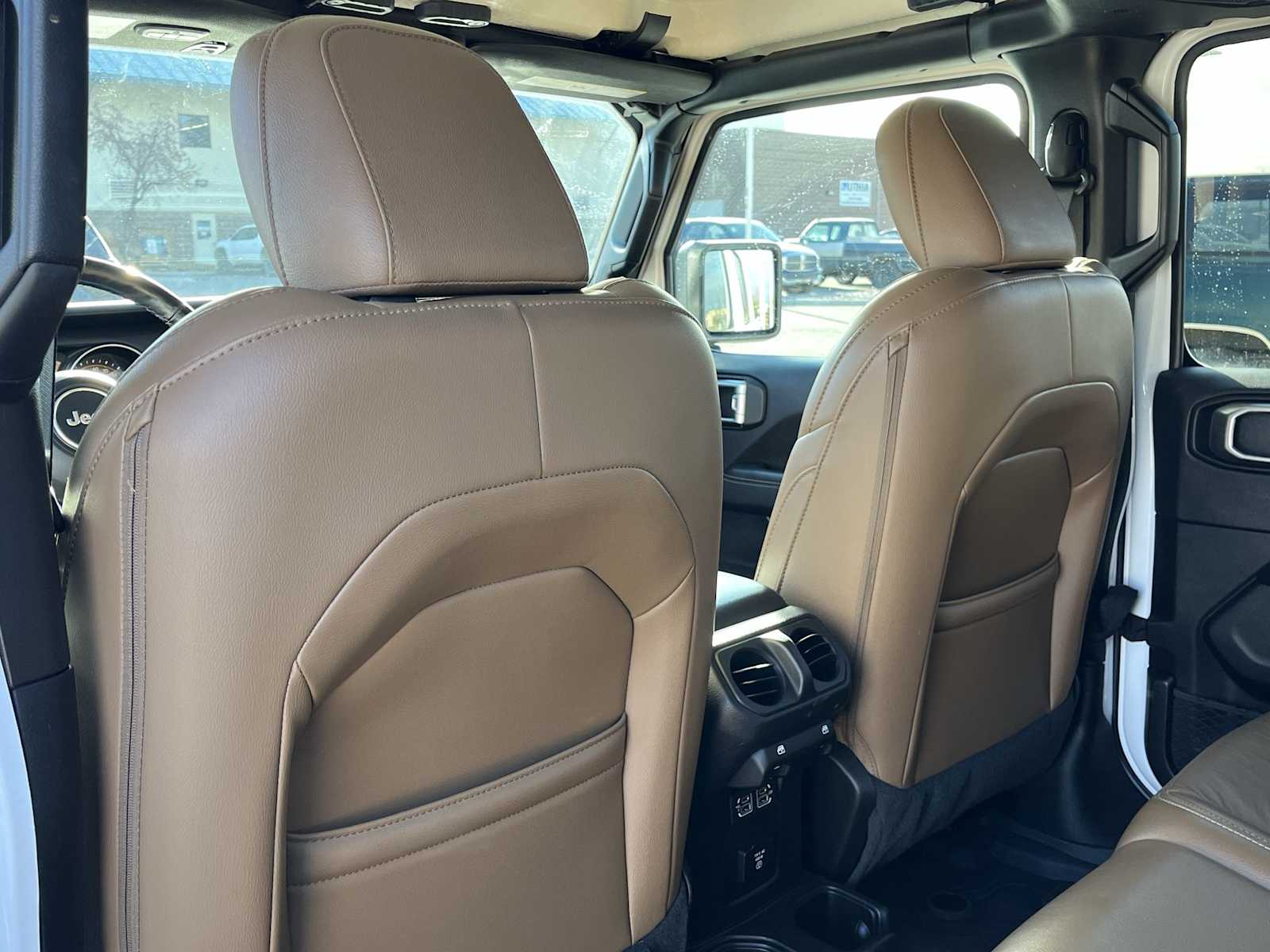 Thumbnail: 2020 Jeep Gladiator - 12