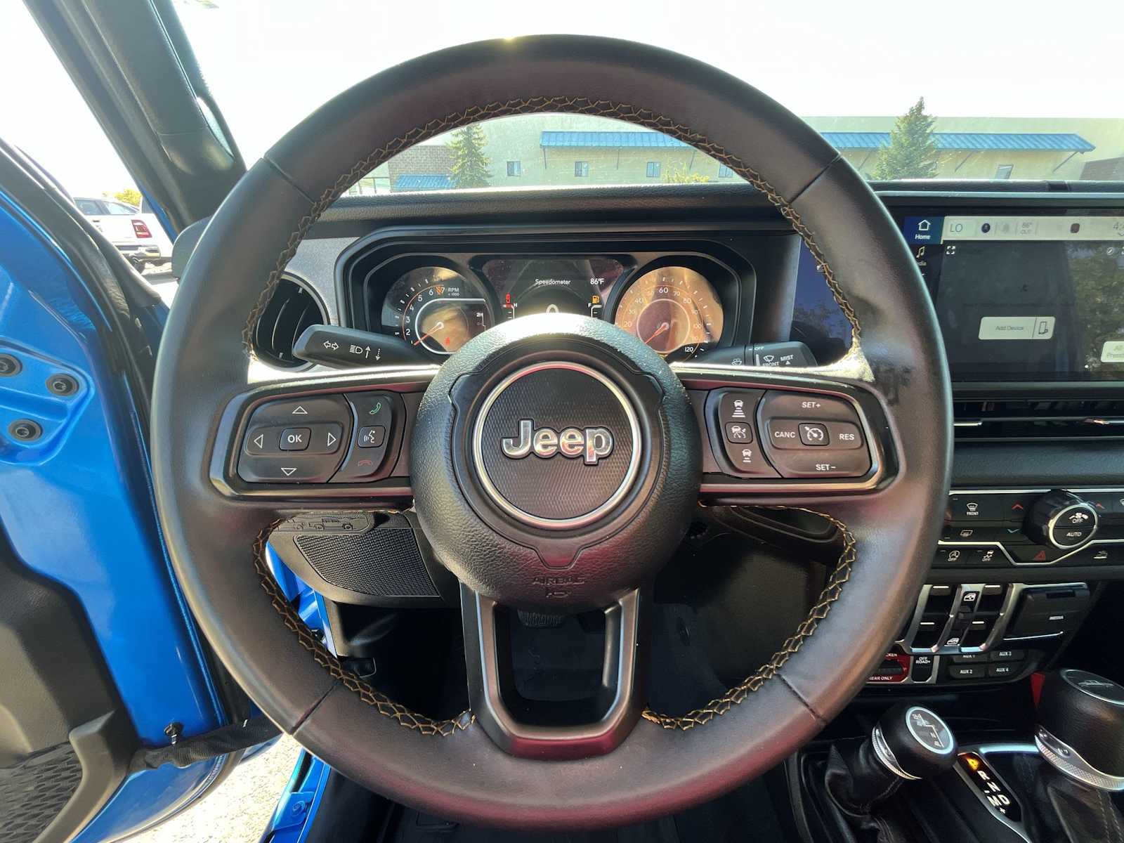 Thumbnail: 2024 Jeep Gladiator - 15