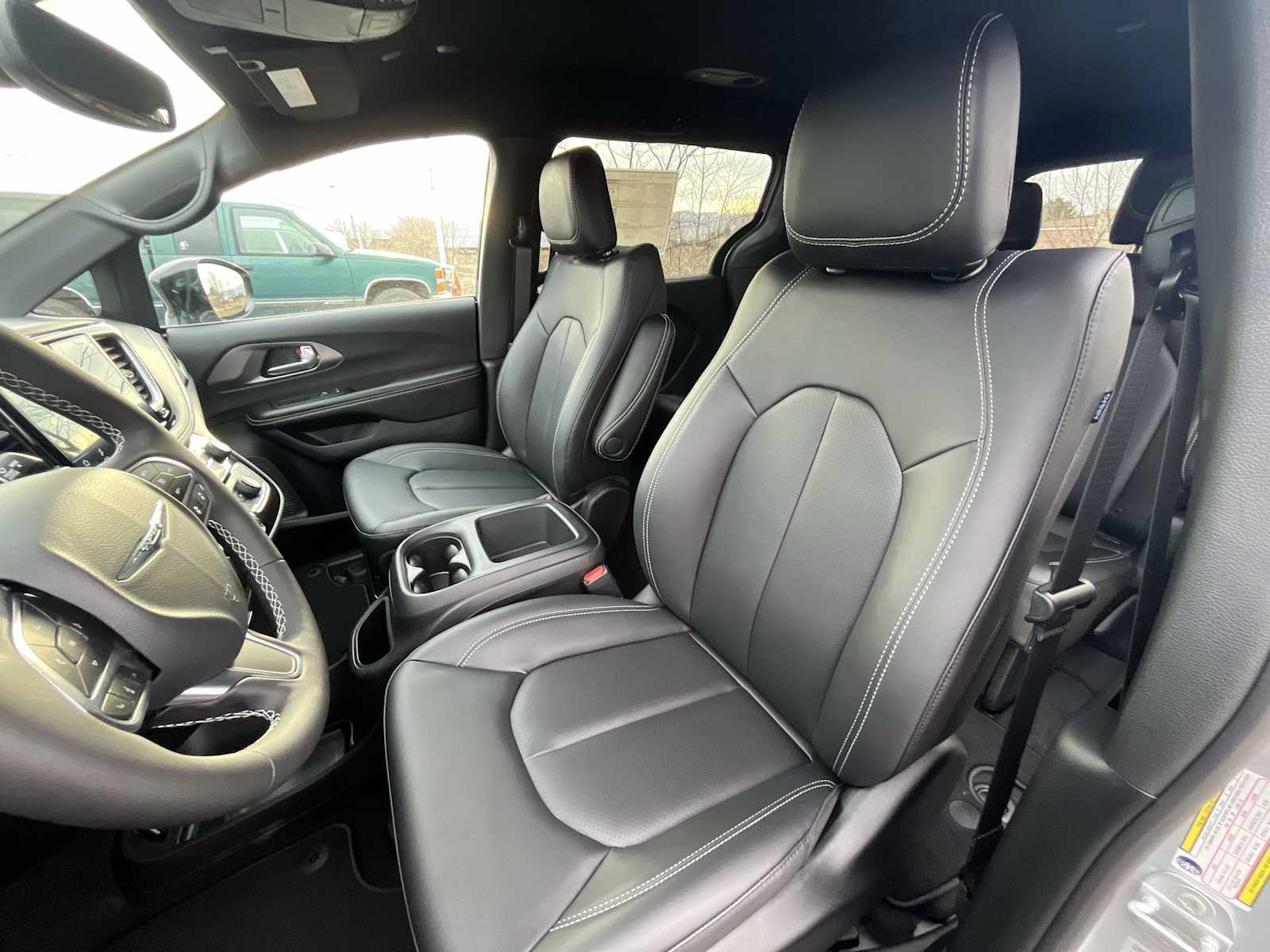 Thumbnail: 2026 Chrysler Pacifica - 11