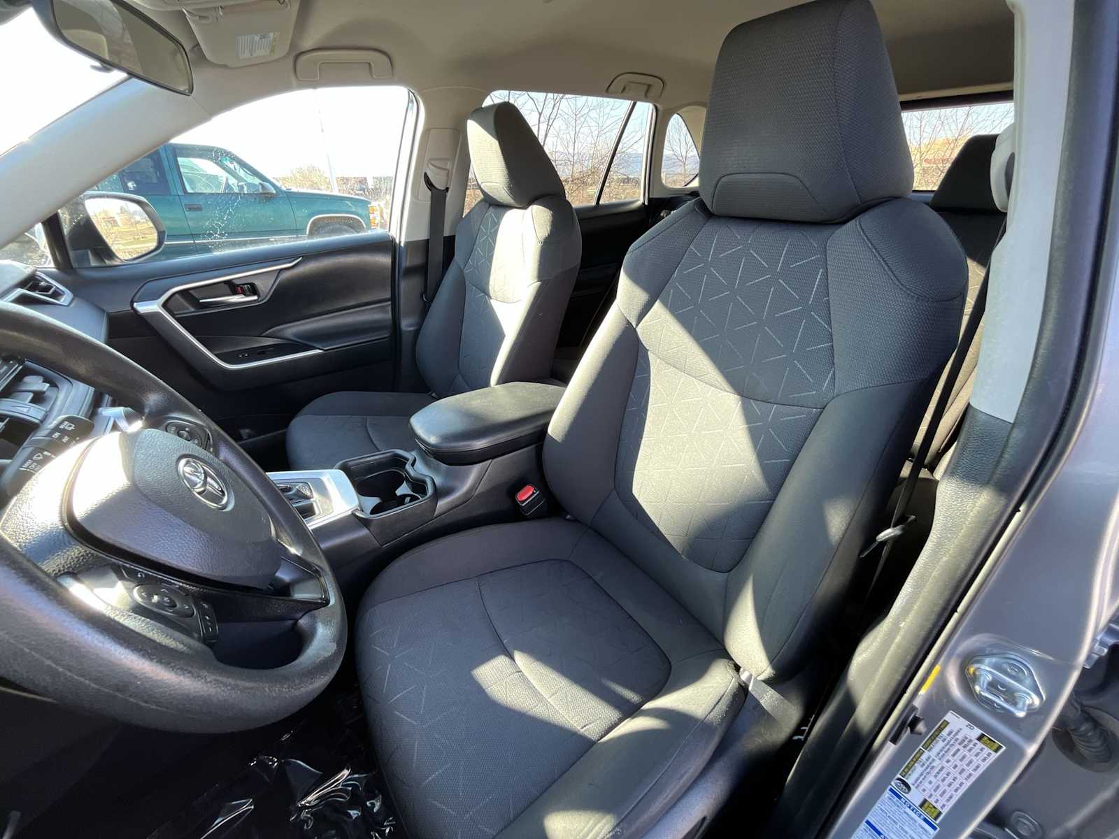 Thumbnail: 2021 Toyota RAV4 - 11