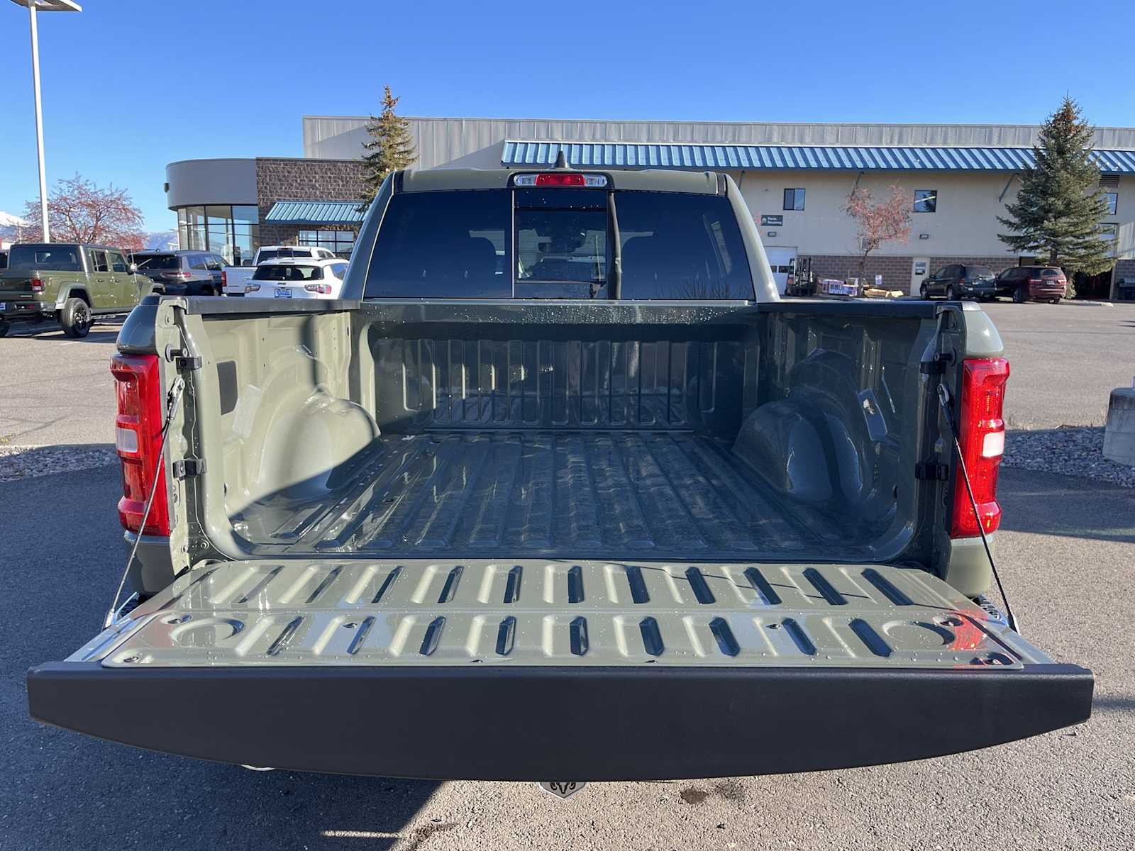 Thumbnail: 2026 RAM 1500 - 19