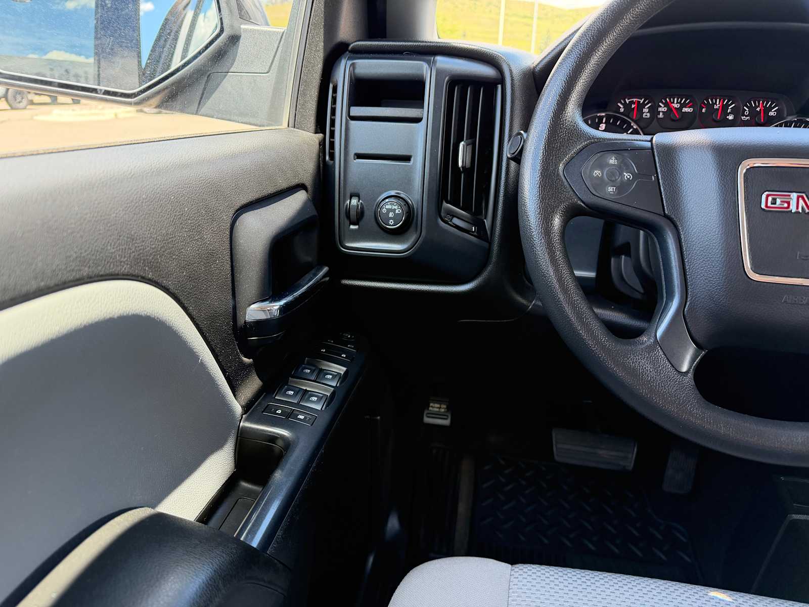 Thumbnail: 2018 GMC Sierra 1500 - 14