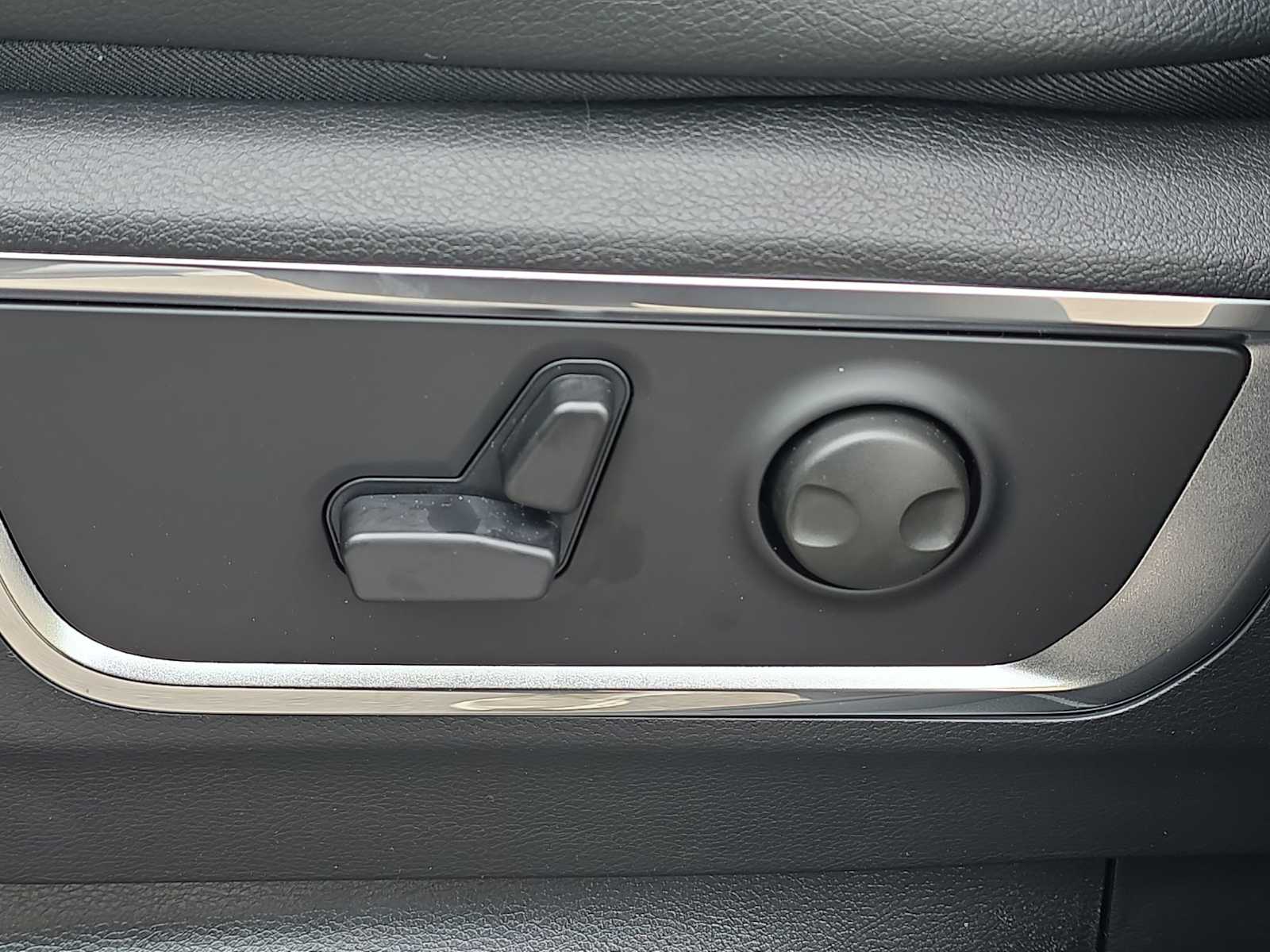Thumbnail: 2026 RAM 1500 - 22
