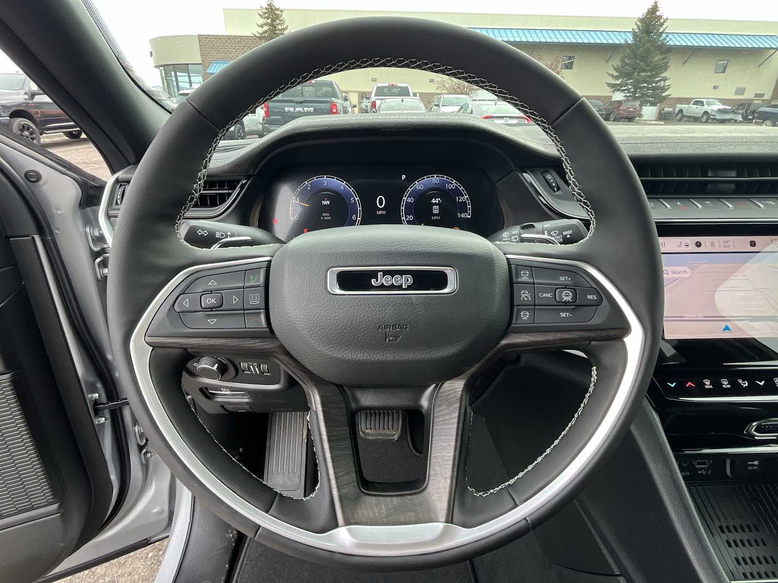 Thumbnail: 2026 Jeep Grand Cherokee - 15