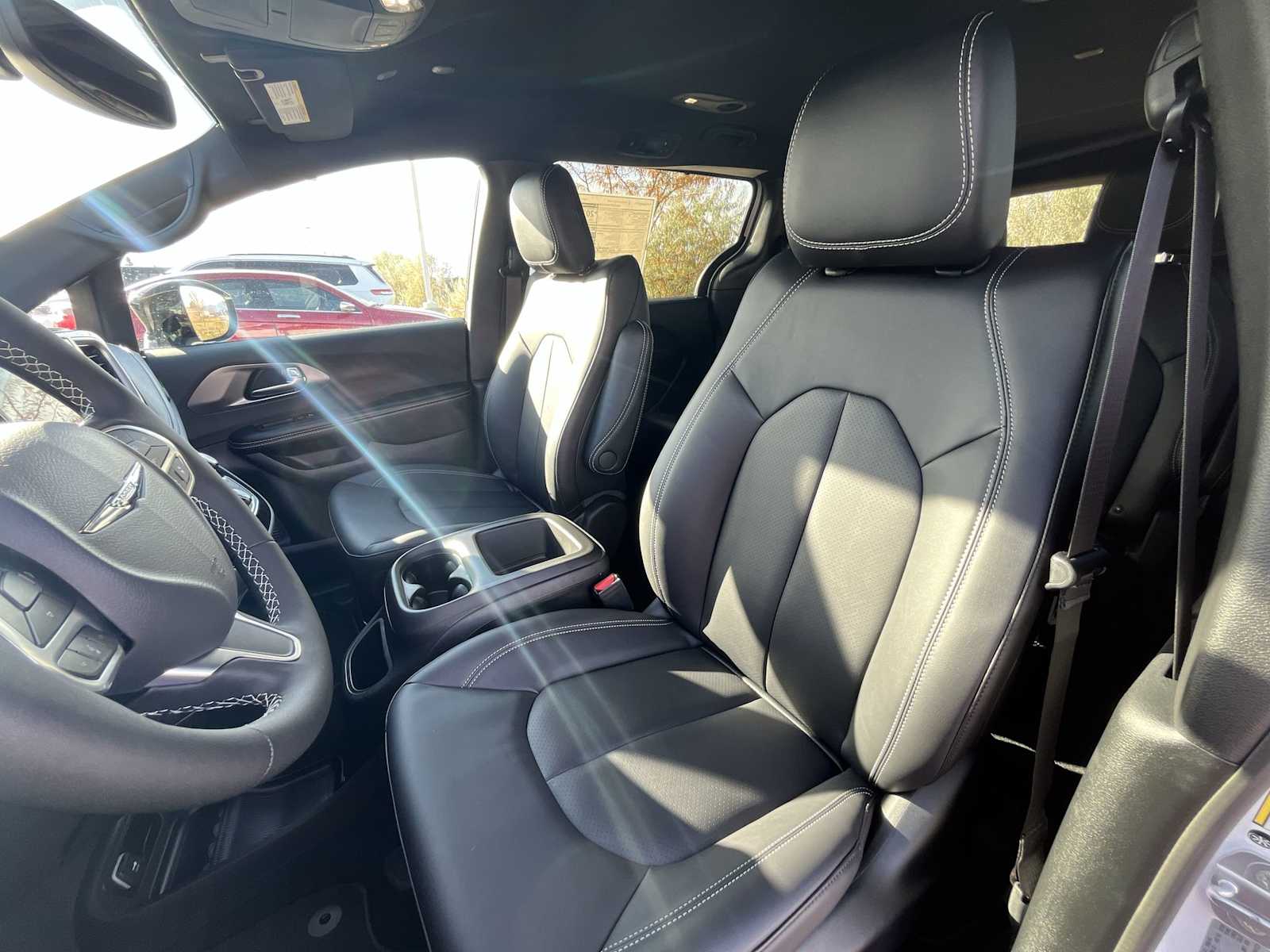 Thumbnail: 2026 Chrysler Pacifica - 11