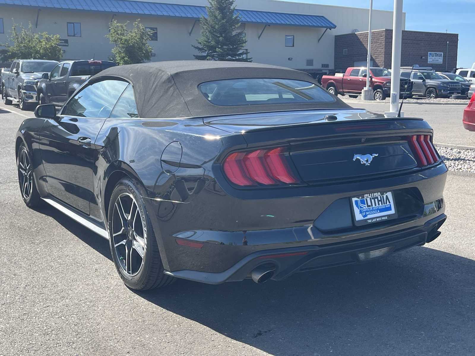 Thumbnail: 2022 Ford Mustang - 4