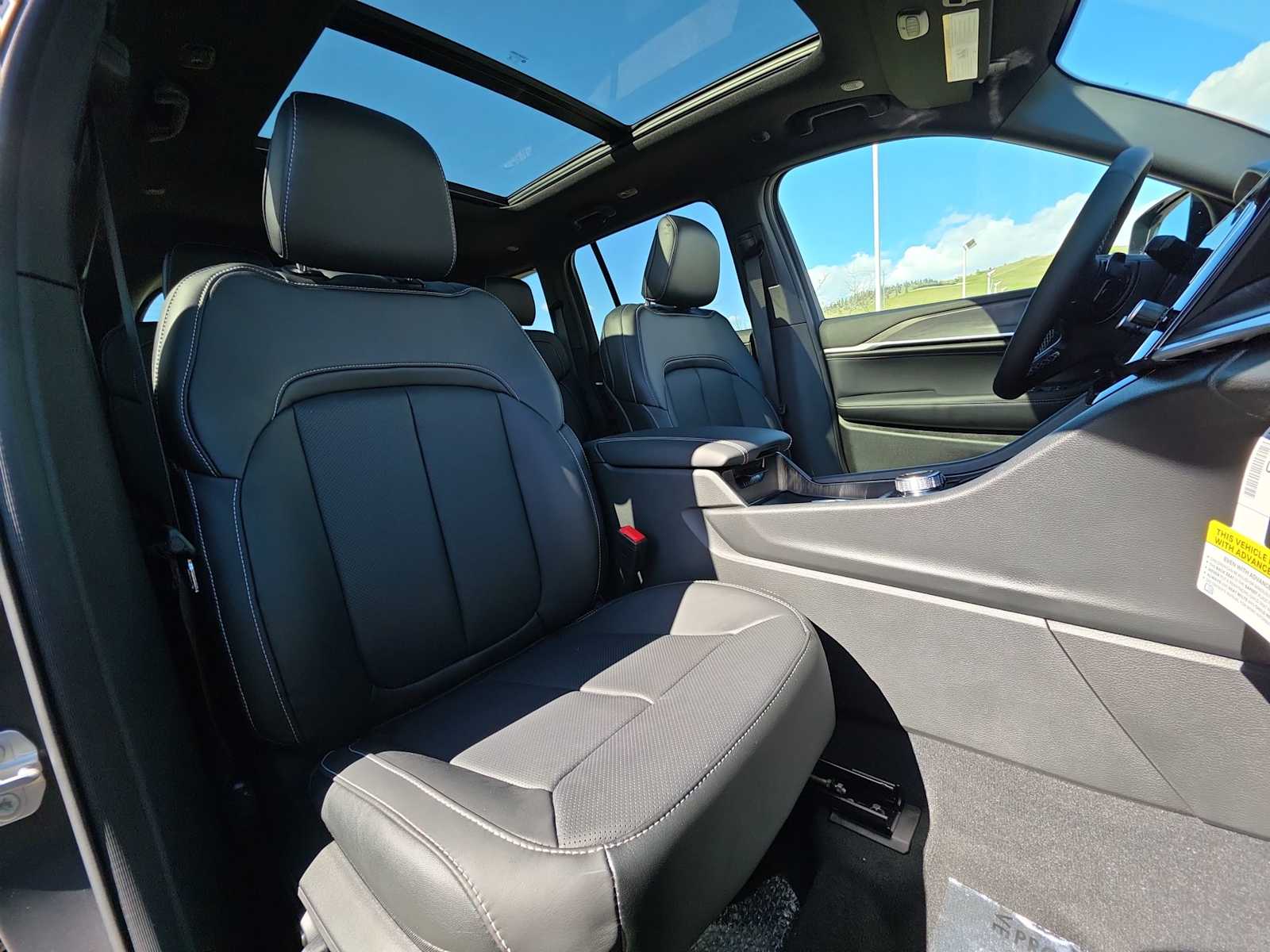 Thumbnail: 2026 Jeep Grand Cherokee - 14