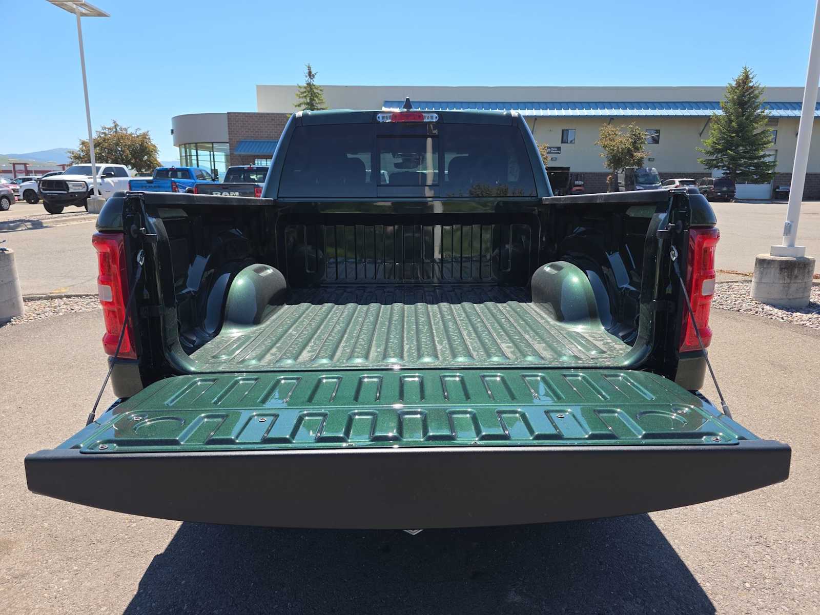 Thumbnail: 2026 RAM 1500 - 19