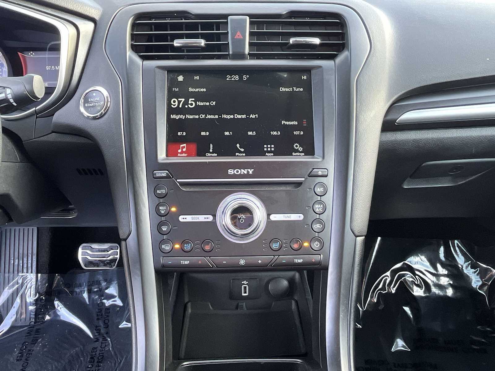 Thumbnail: 2018 Ford Fusion - 16