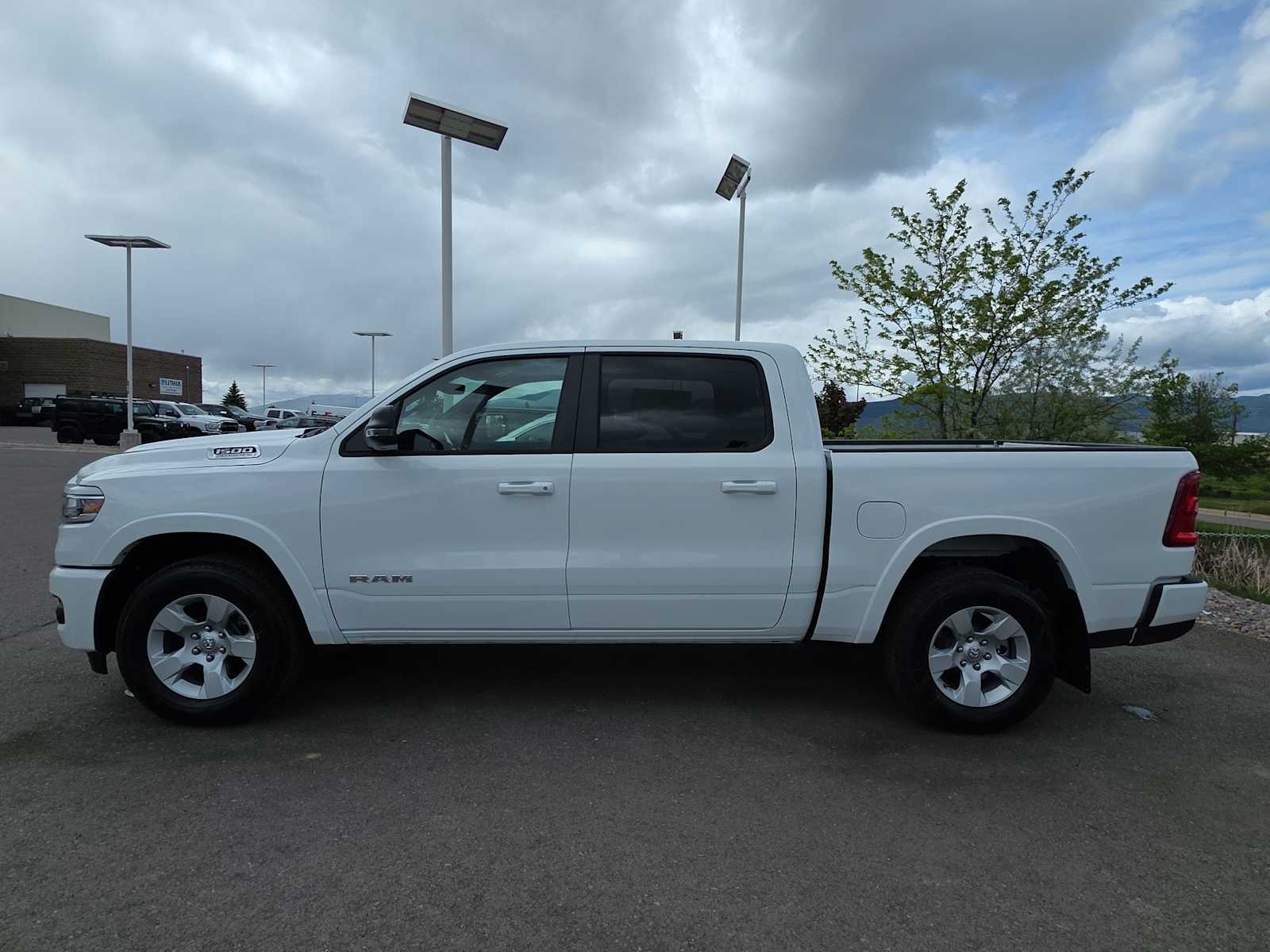 Thumbnail: 2026 RAM 1500 - 5