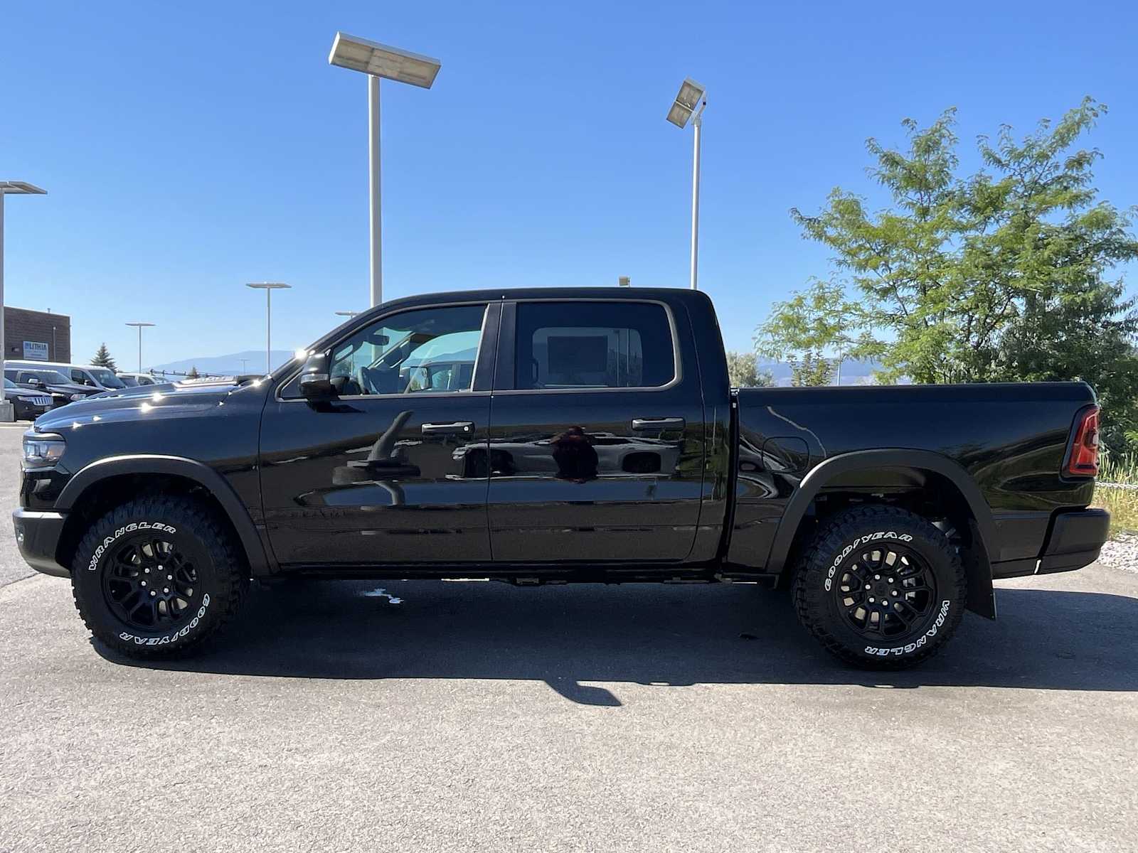 Thumbnail: 2026 RAM 1500 - 3