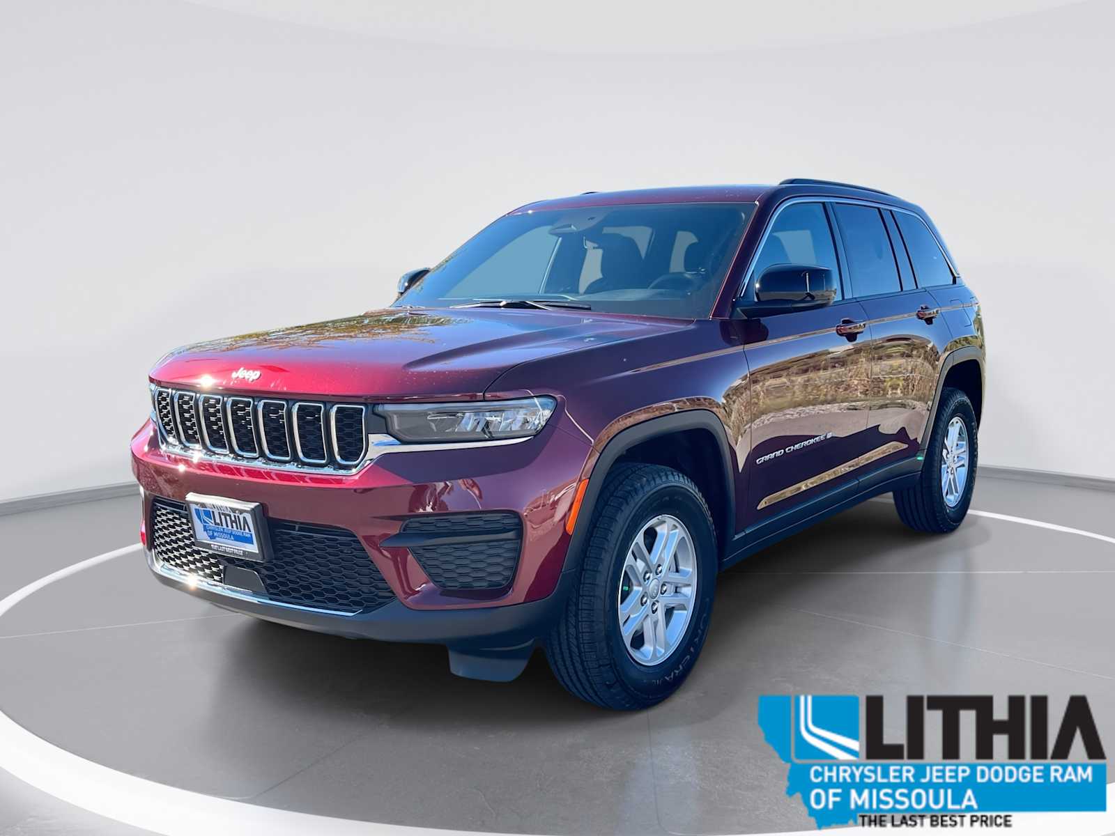 2025 Jeep Grand Cherokee Laredo's photo