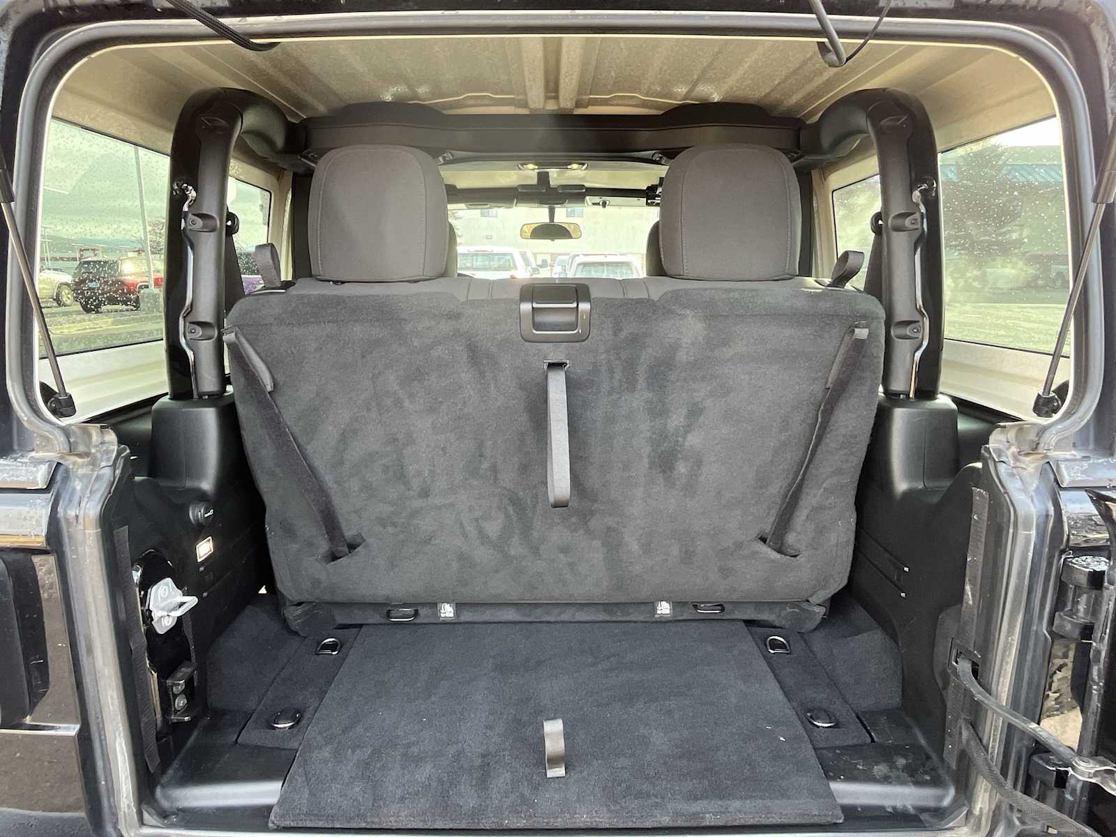 Thumbnail: 2020 Jeep Wrangler - 19