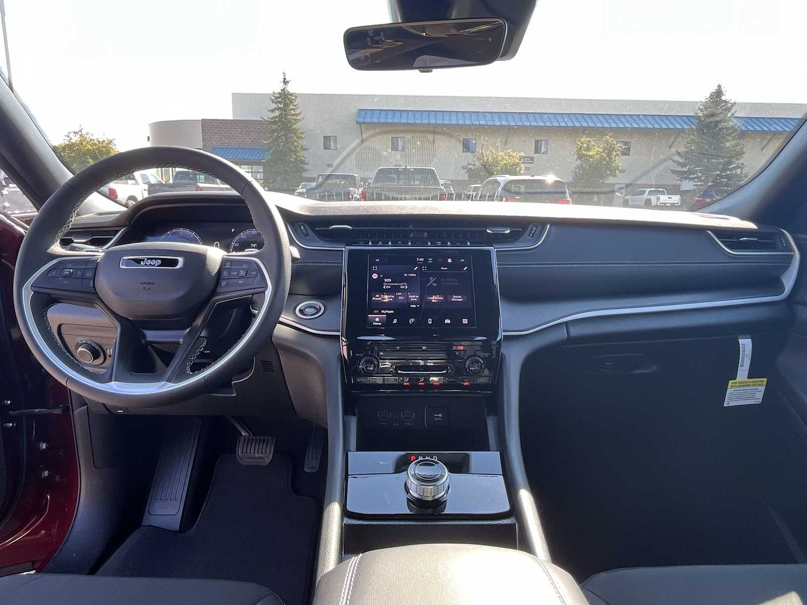 Thumbnail: 2025 Jeep Grand Cherokee - 10