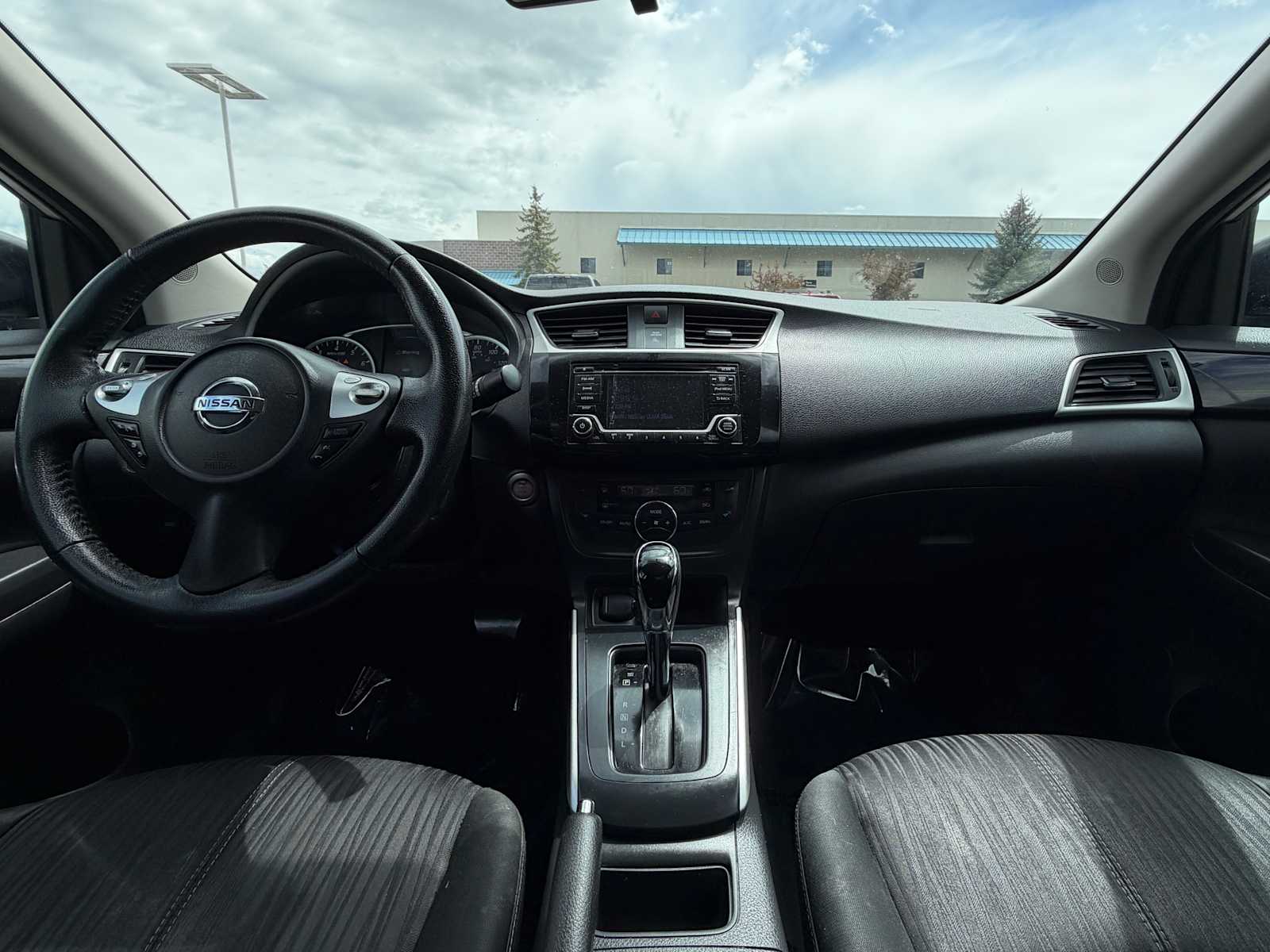 Thumbnail: 2018 Nissan Sentra - 26