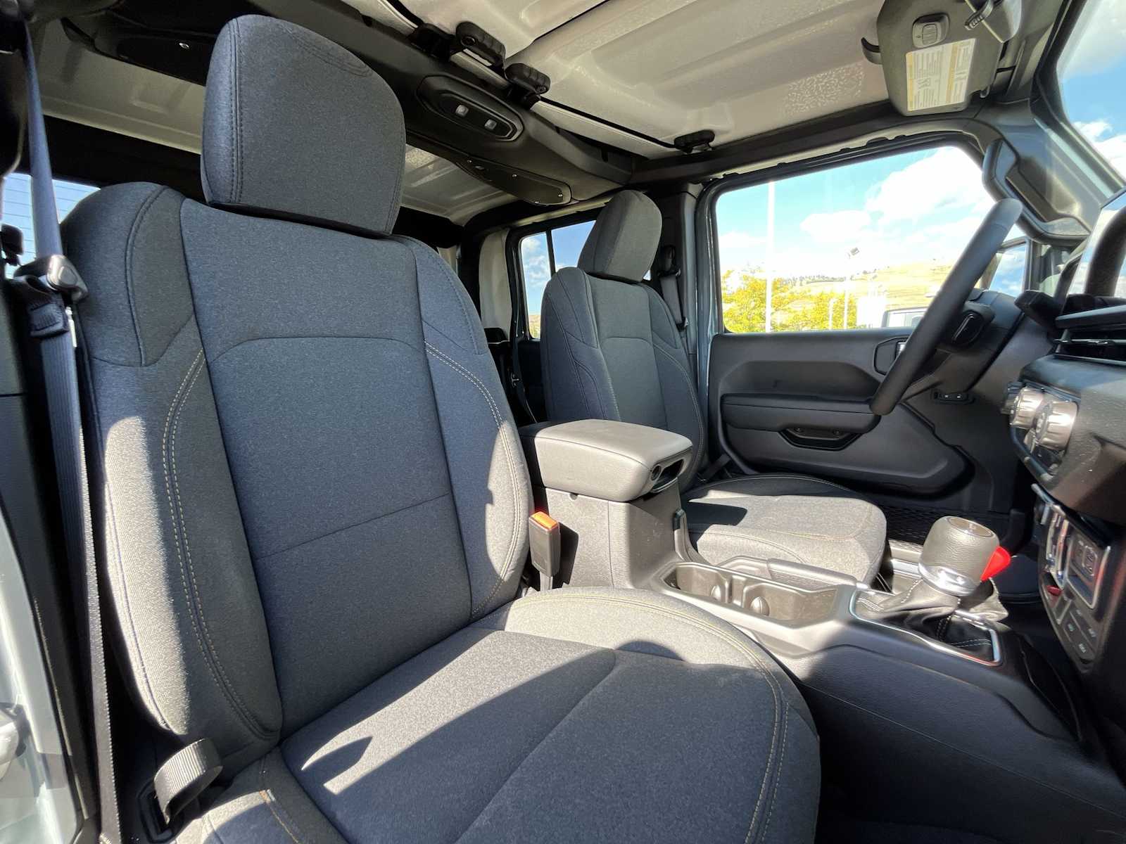 Thumbnail: 2025 Jeep Gladiator - 14