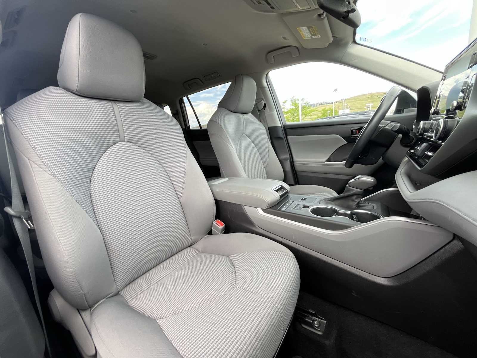 Thumbnail: 2021 Toyota Highlander - 14