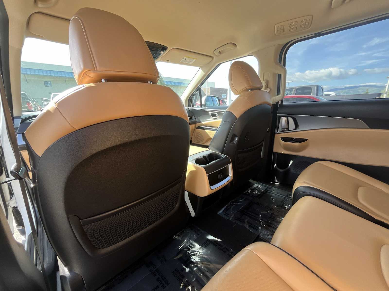 2022 Kia Carnival LXS 12