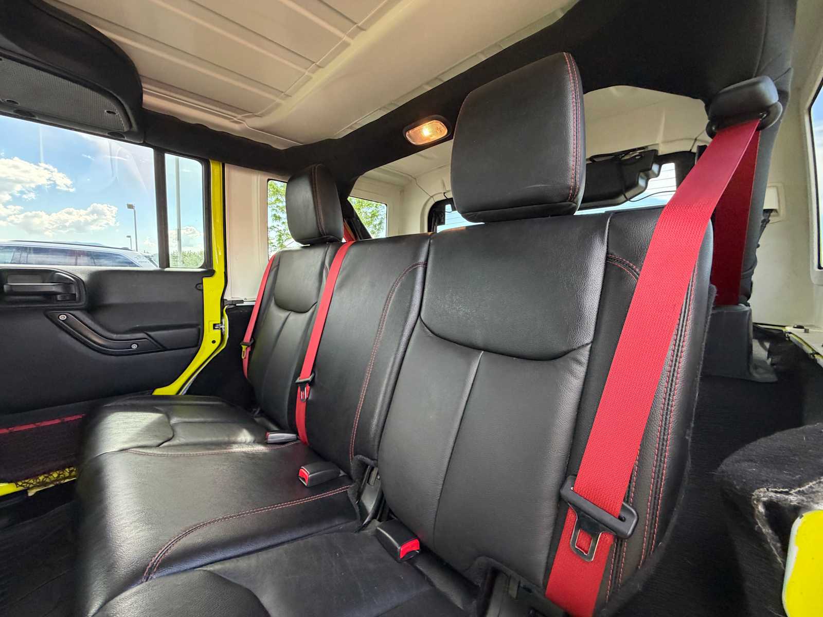 Thumbnail: 2018 Jeep Wrangler - 15