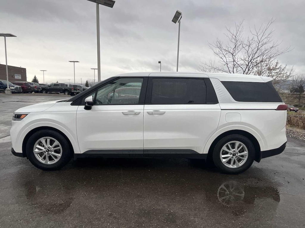 Used 2022 Kia Carnival LXS MPV