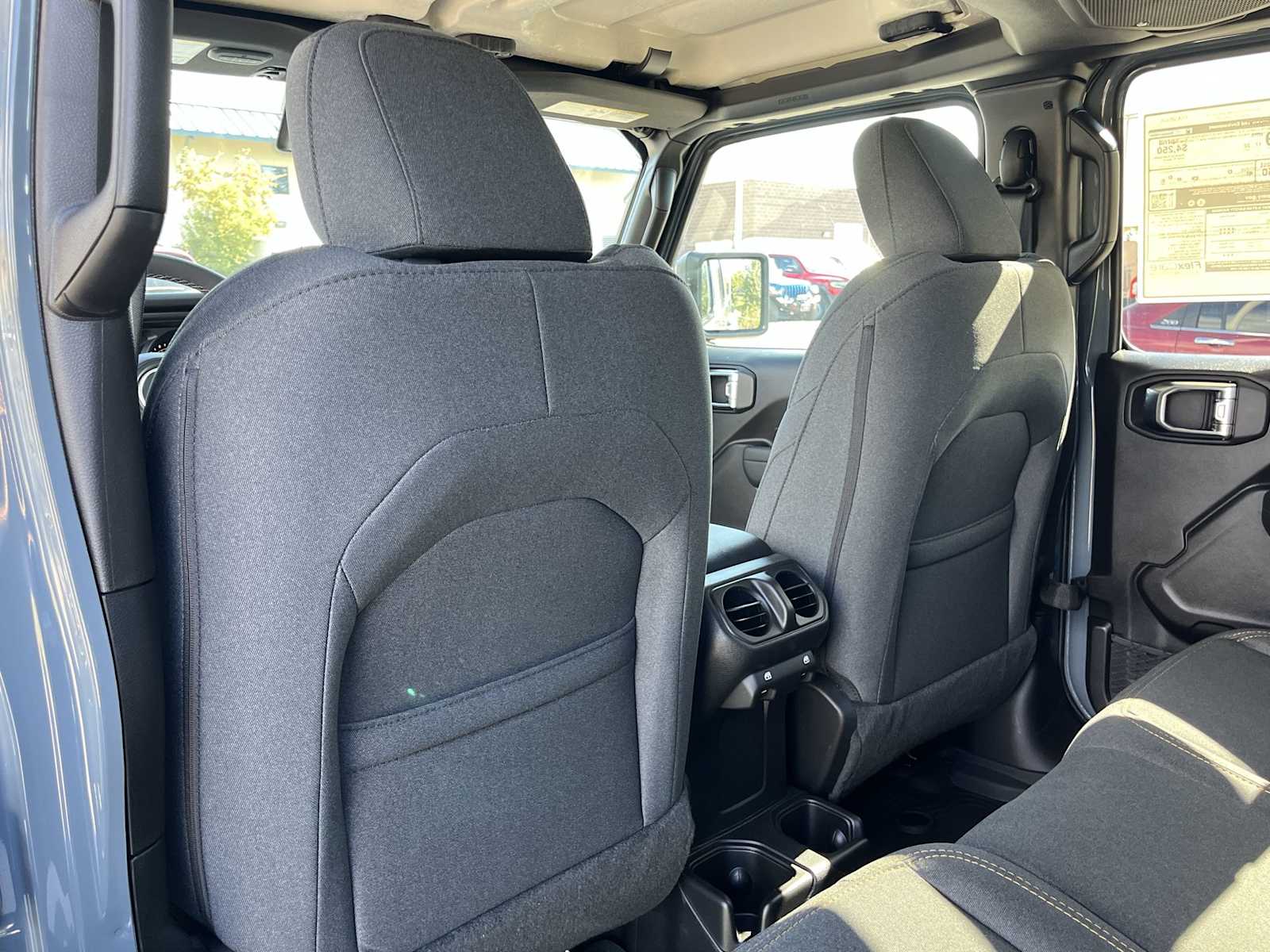 Thumbnail: 2025 Jeep Gladiator - 12