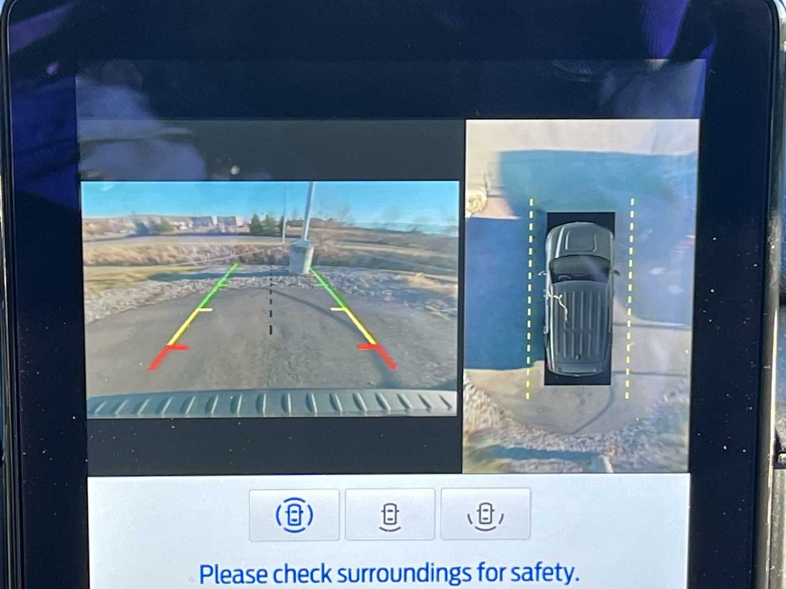 Thumbnail: 2020 Ford Explorer - 24