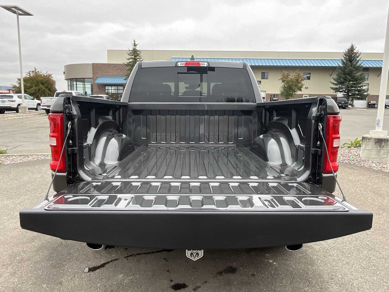 Thumbnail: 2026 RAM 1500 - 19