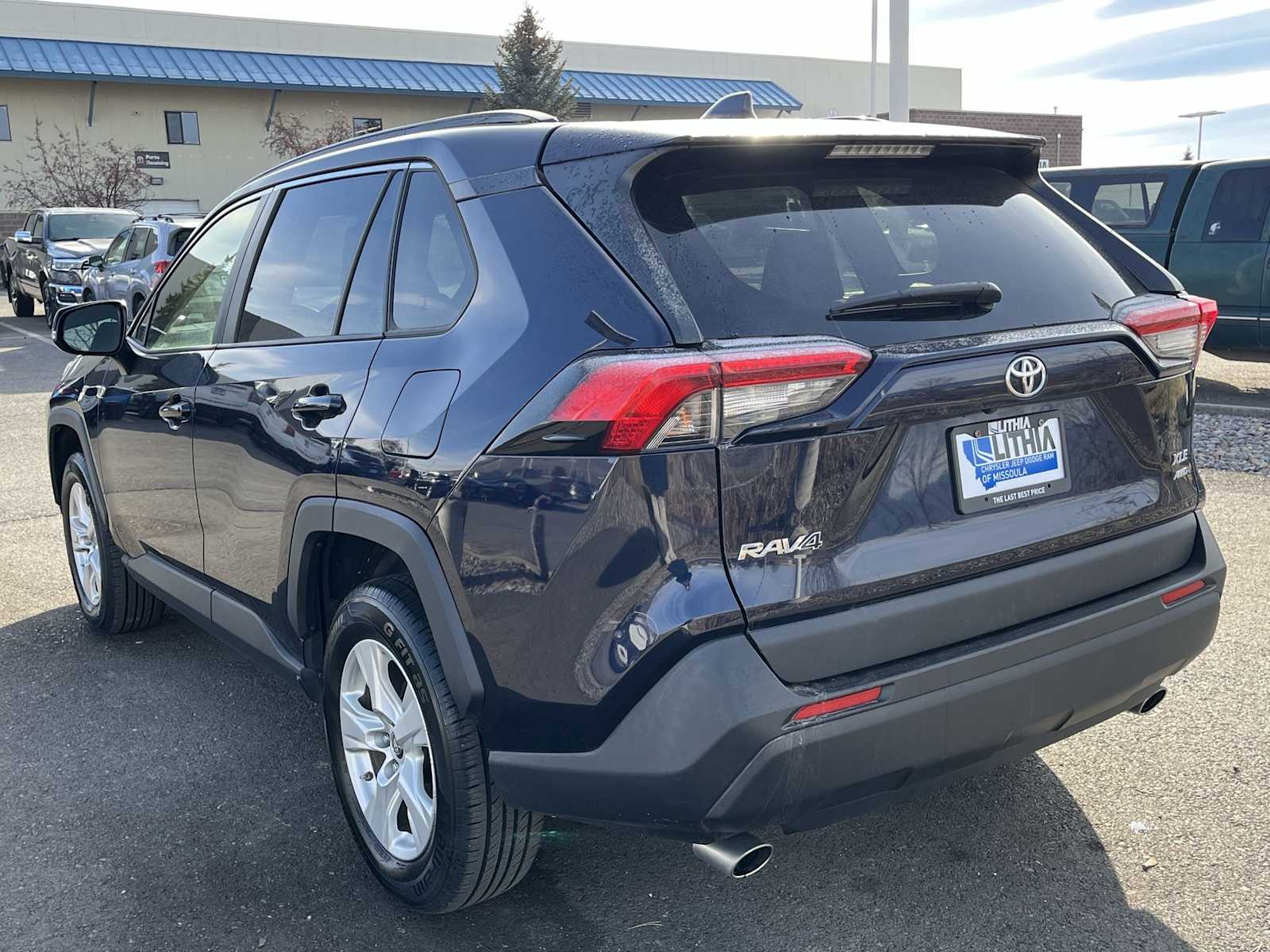 Thumbnail: 2019 Toyota RAV4 - 4