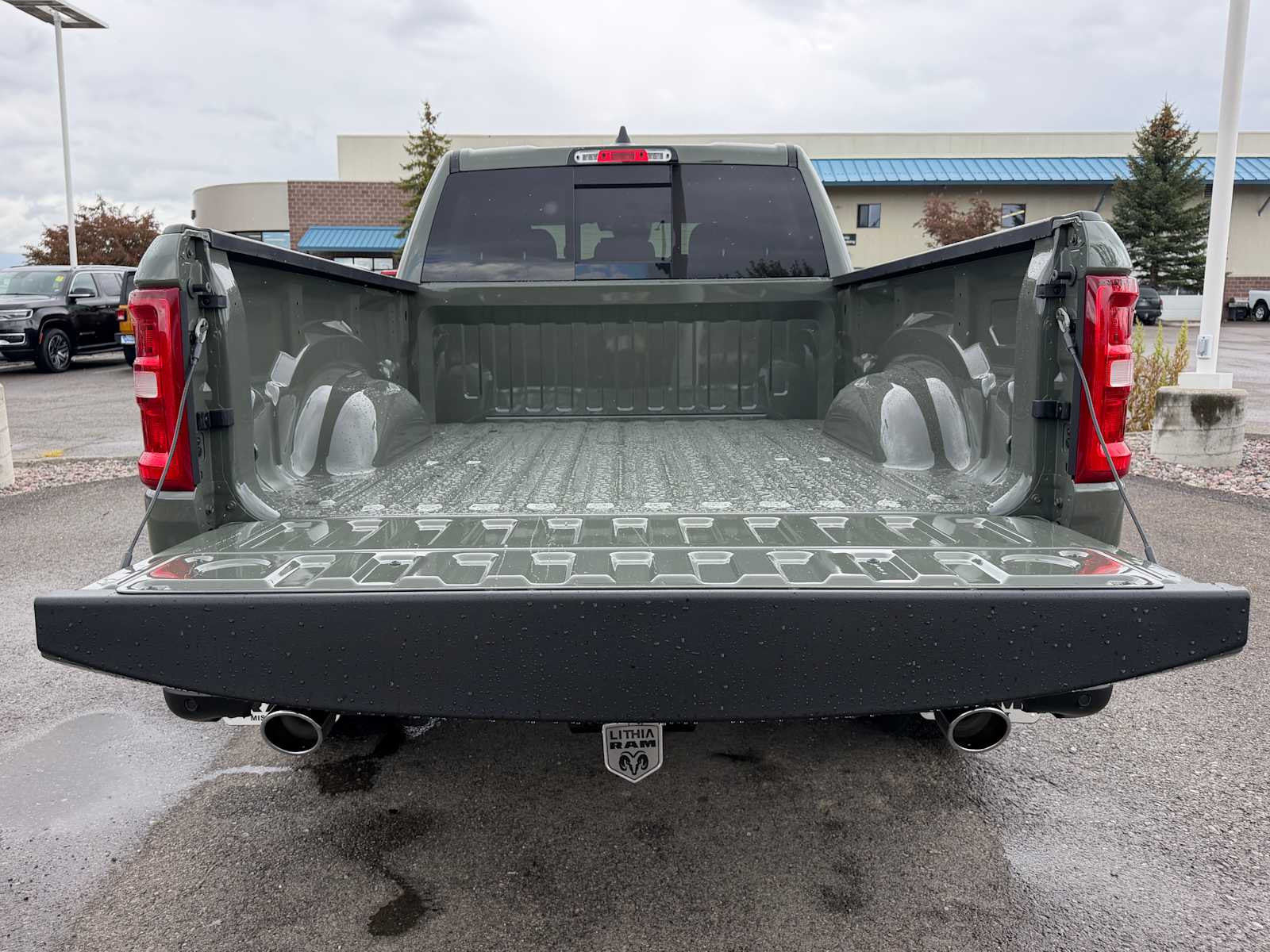Thumbnail: 2026 RAM 1500 - 9