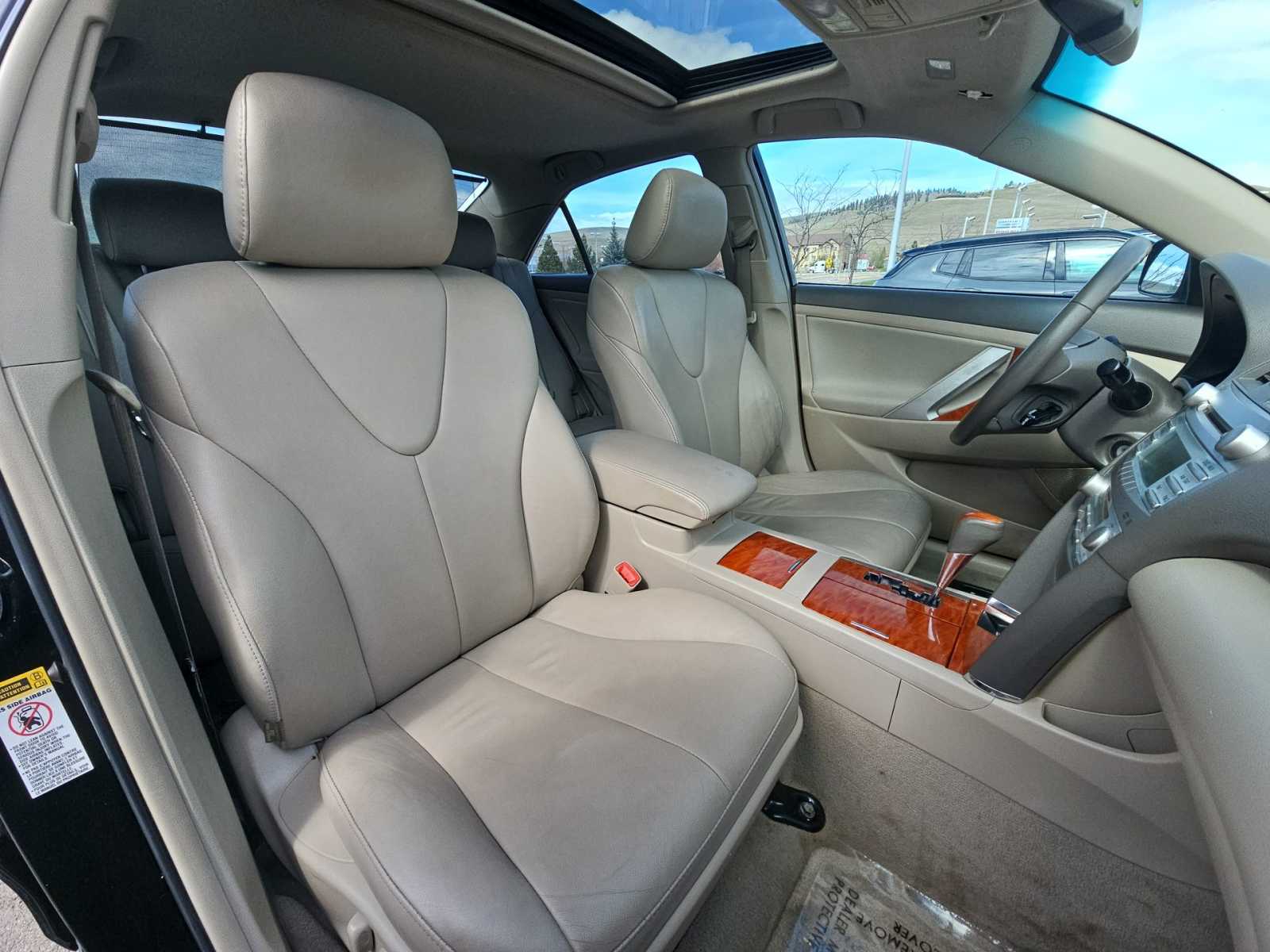 2009 Toyota Camry XLE 14