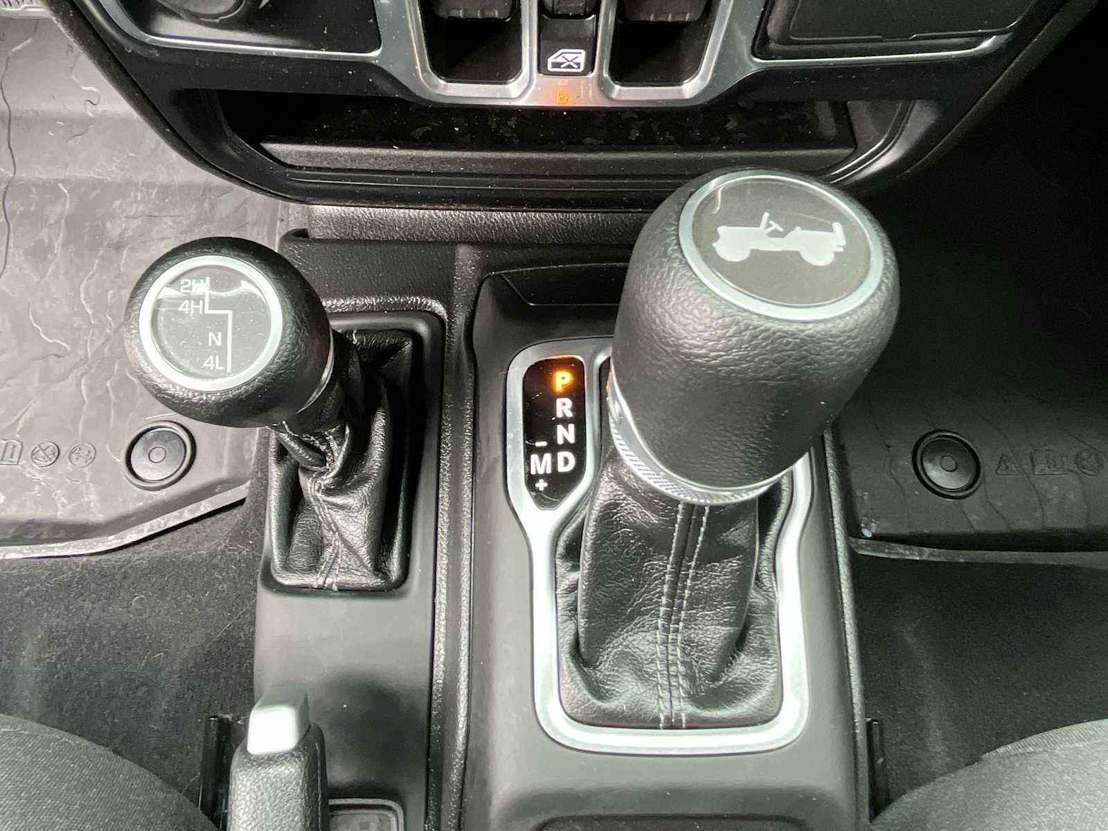 Thumbnail: 2025 Jeep Wrangler - 17