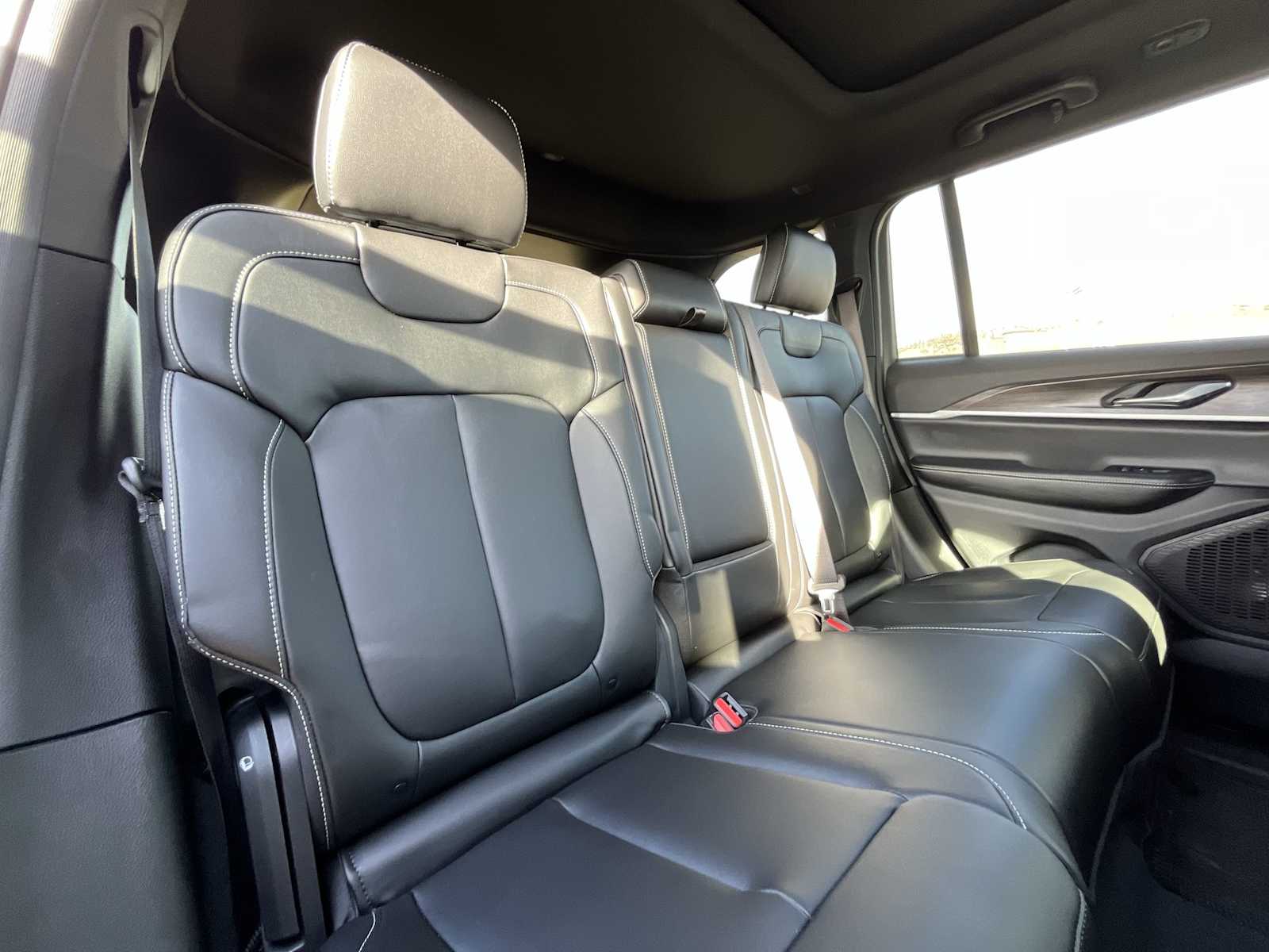 Thumbnail: 2025 Jeep Grand Cherokee - 13