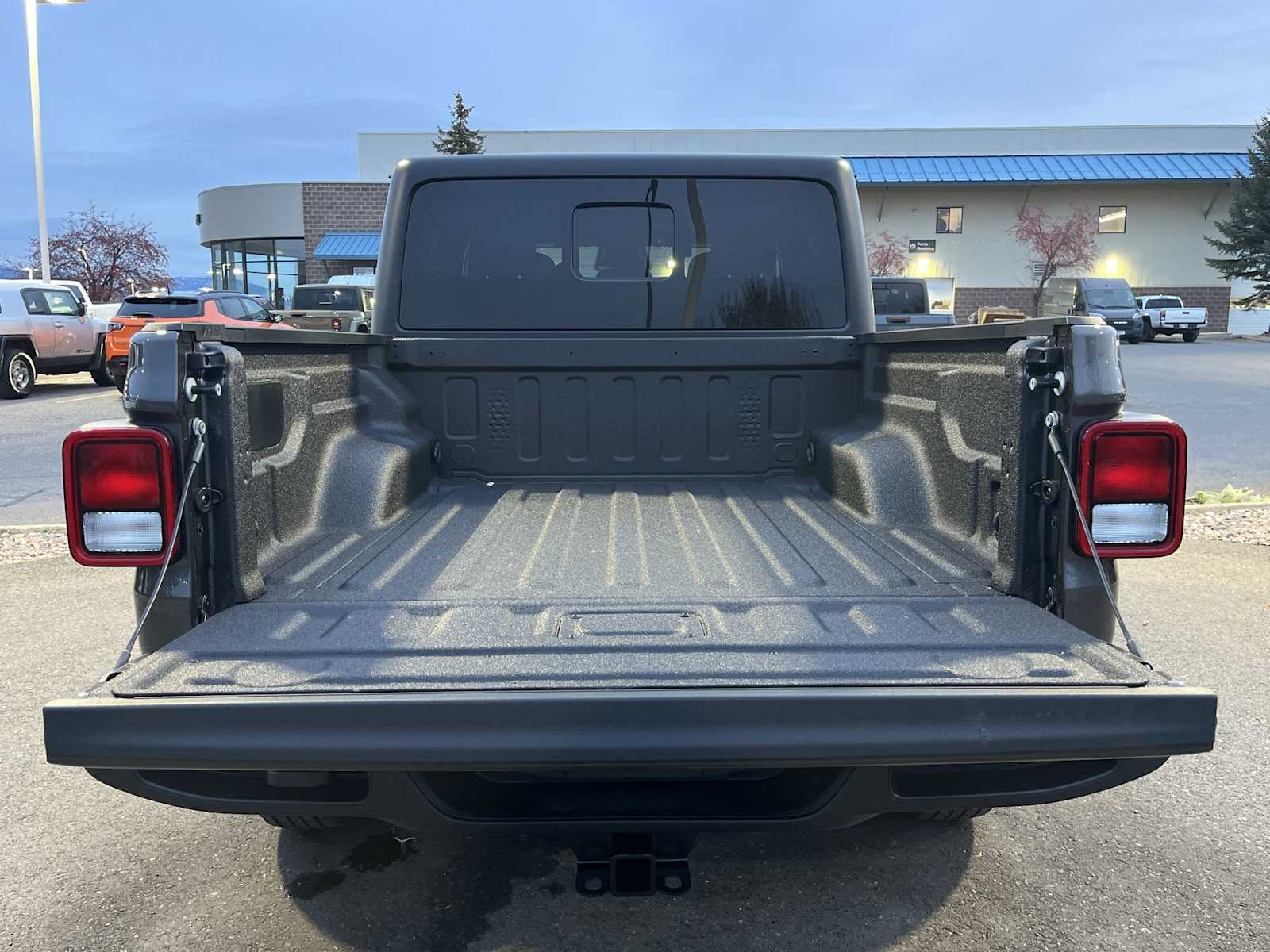 Thumbnail: 2026 Jeep Gladiator - 19