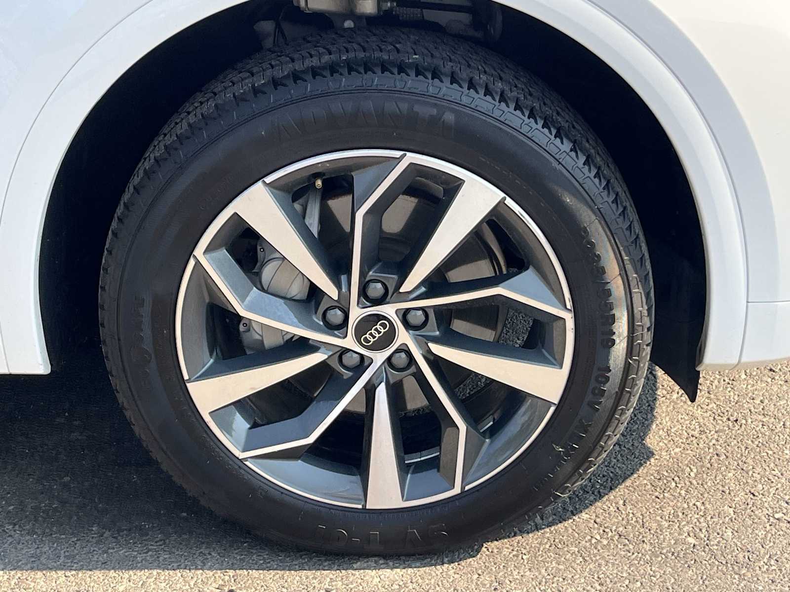 Thumbnail: 2023 Audi Q5 - 8