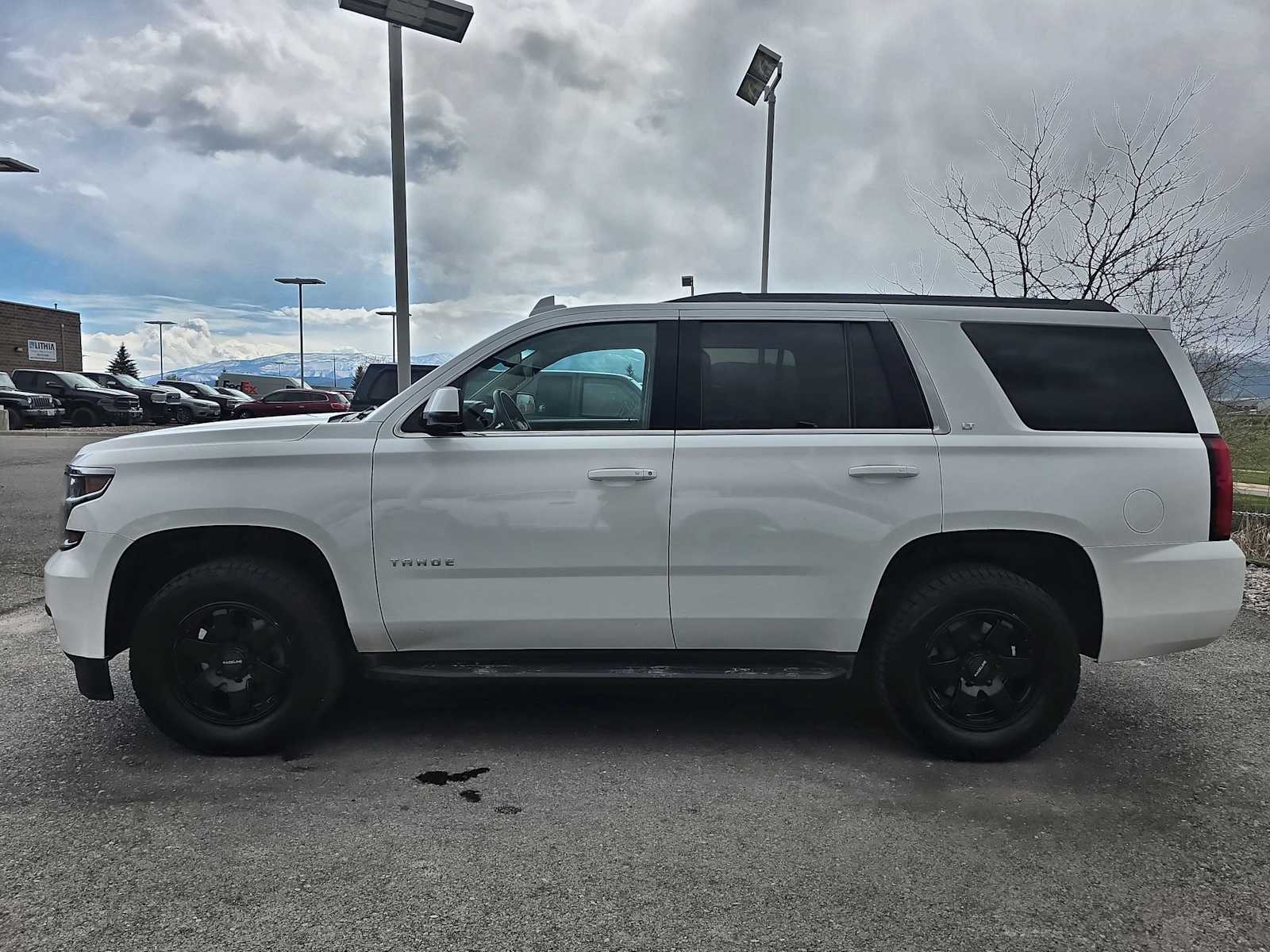 Thumbnail: 2015 Chevrolet Tahoe - 3