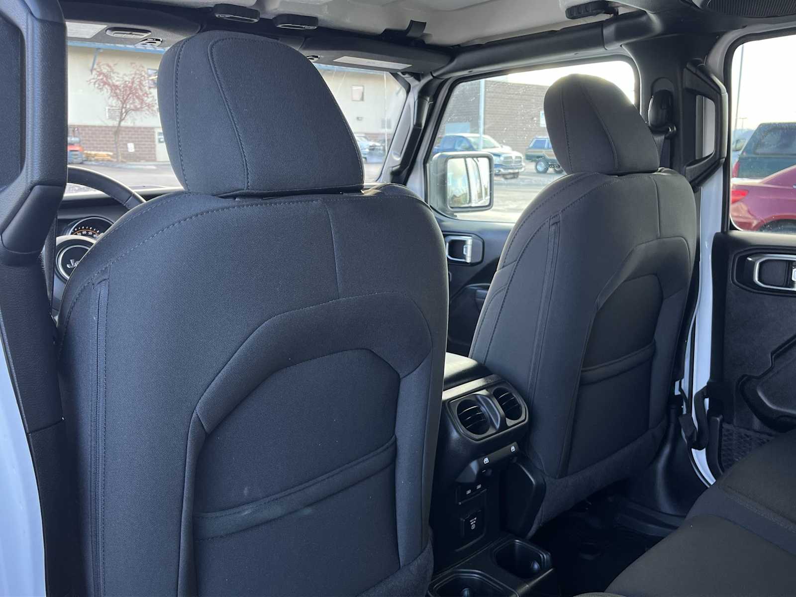 Thumbnail: 2023 Jeep Gladiator - 12