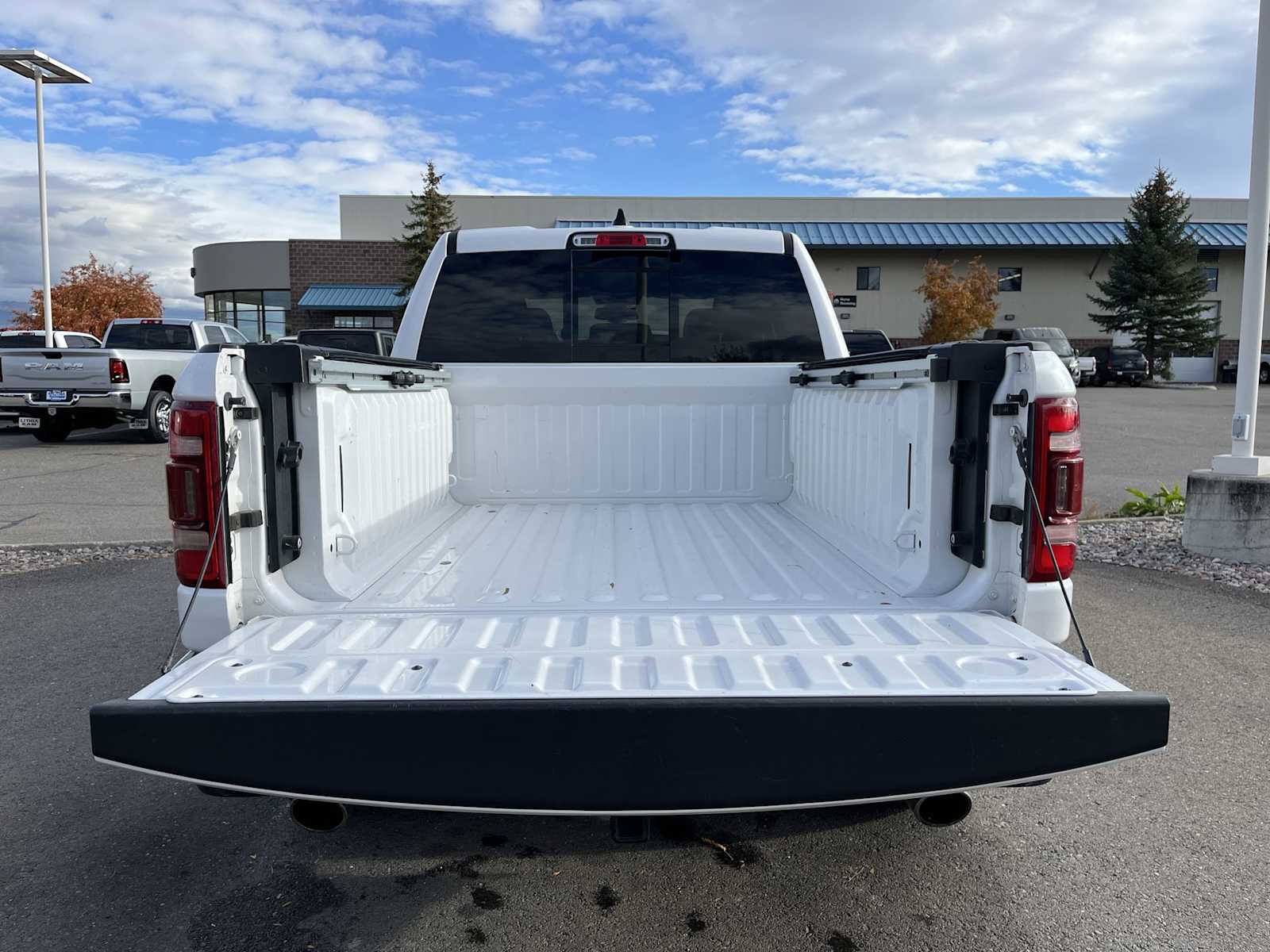 Thumbnail: 2019 RAM 1500 - 19