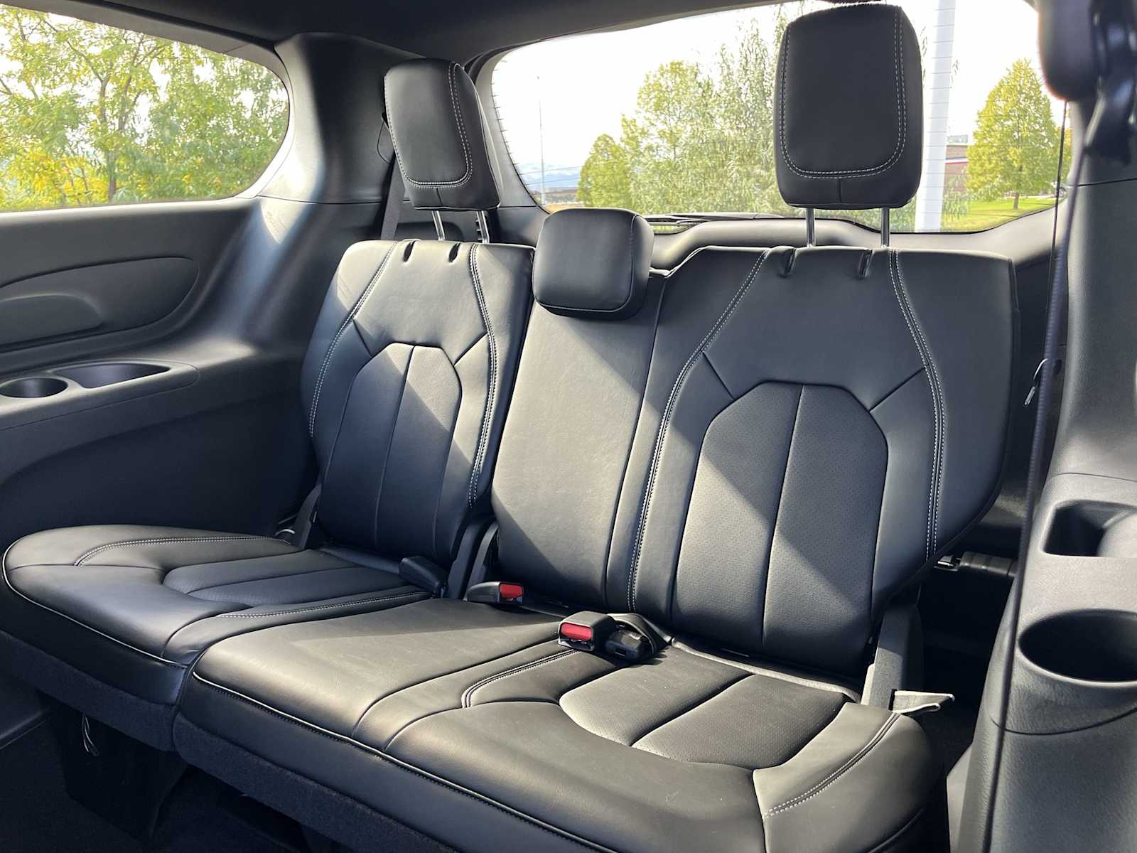 Thumbnail: 2026 Chrysler Pacifica - 22