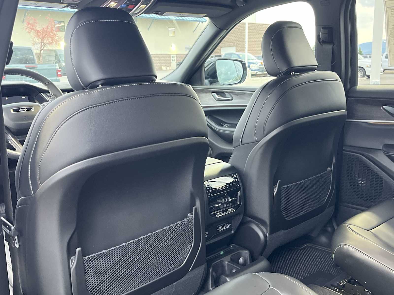 Thumbnail: 2025 Jeep Grand Cherokee - 12