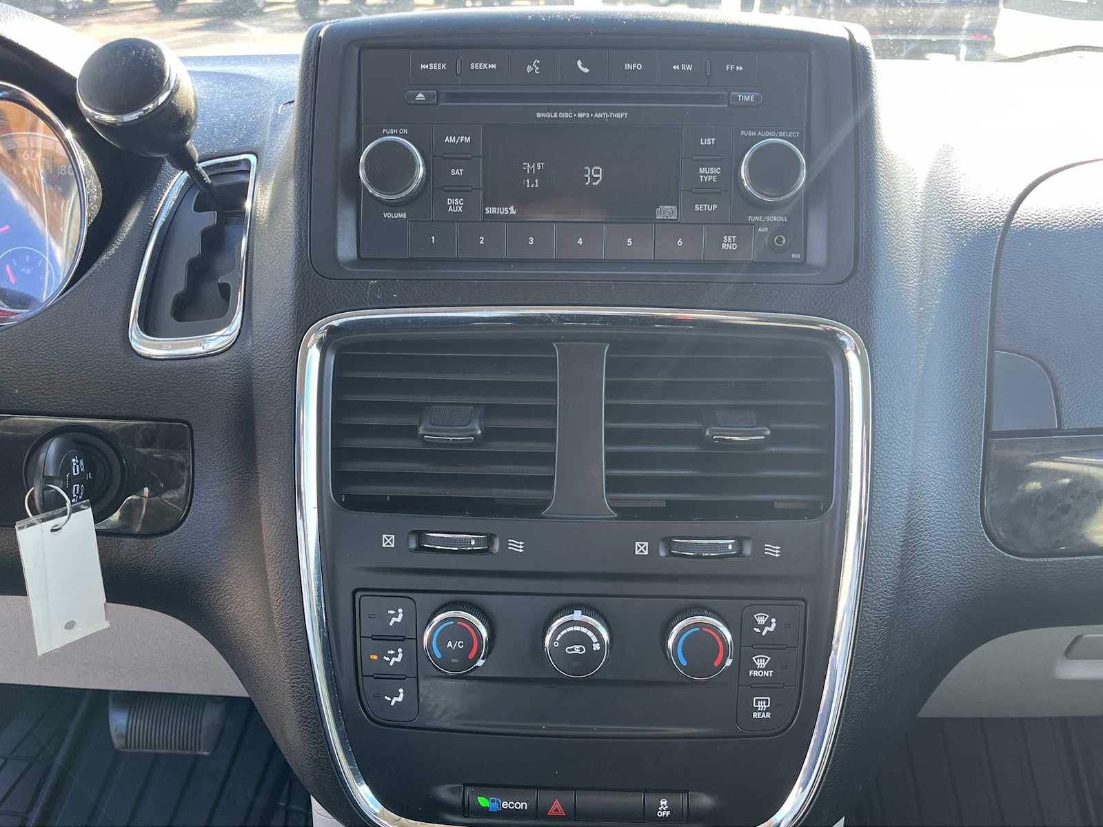 Thumbnail: 2016 Dodge Grand Caravan - 16