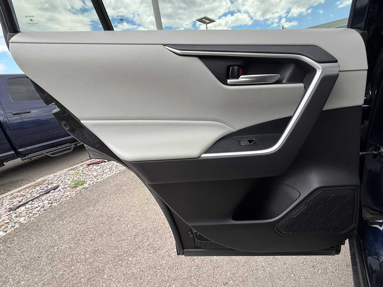 Thumbnail: 2023 Toyota RAV4 - 22
