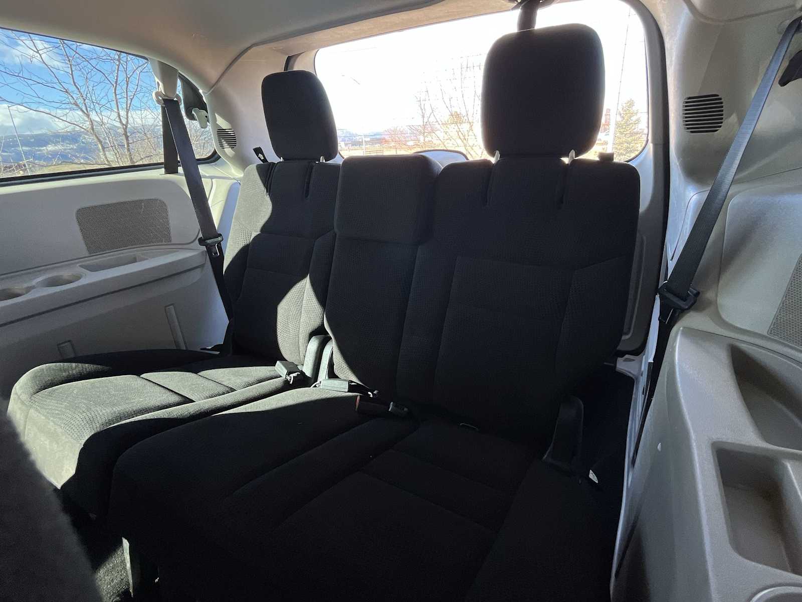 Thumbnail: 2016 Dodge Grand Caravan - 22